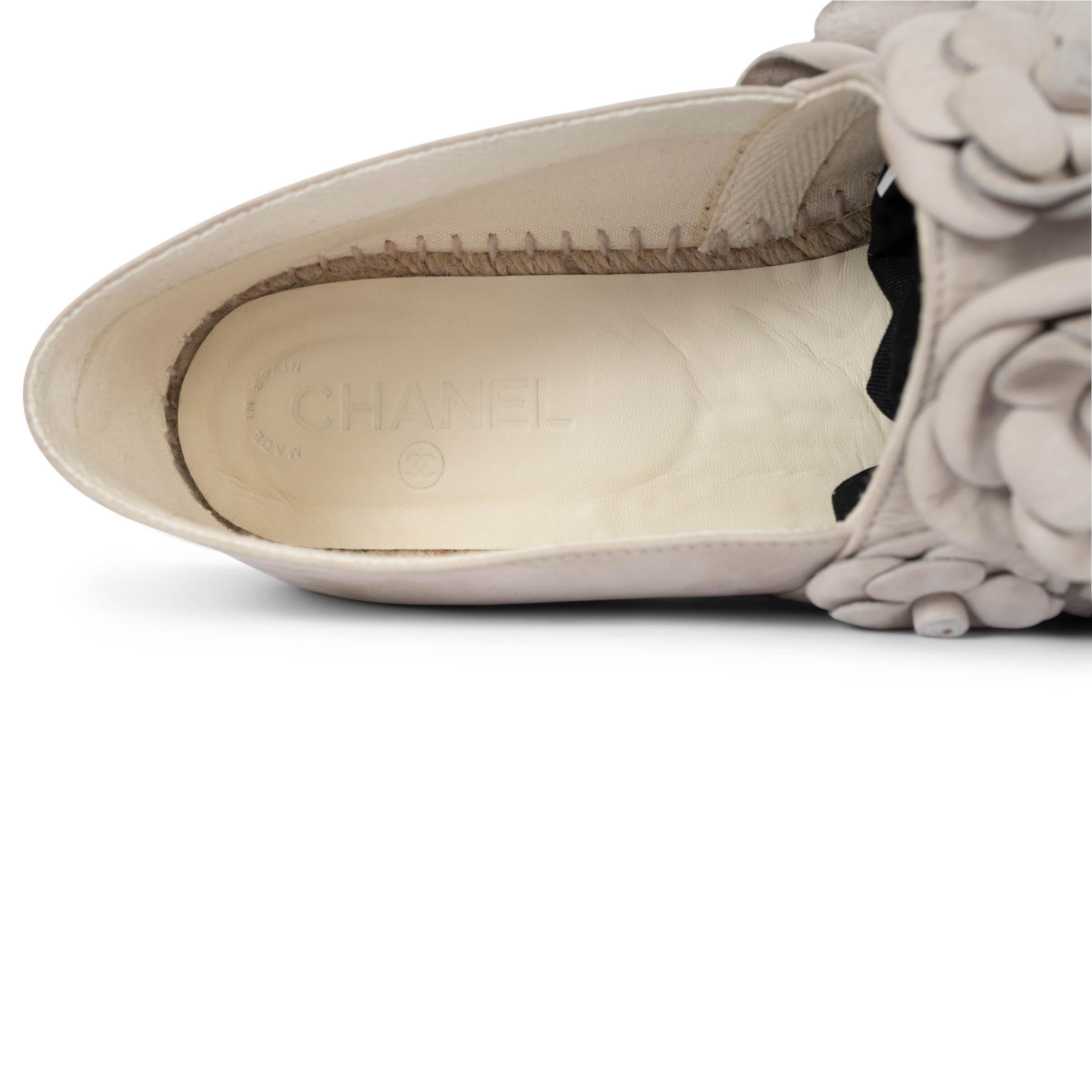 CHANEL taupe leather 17C CUBA CAMELLIA Espadrilles Flats Shoes 42 fit 41 For Sale 2