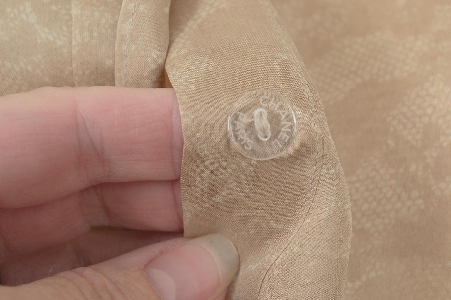Chanel Taupe Trompe l'Oeil Lace Sleeveless Blouse and Camisole – Fr 38, 2000s For Sale 6