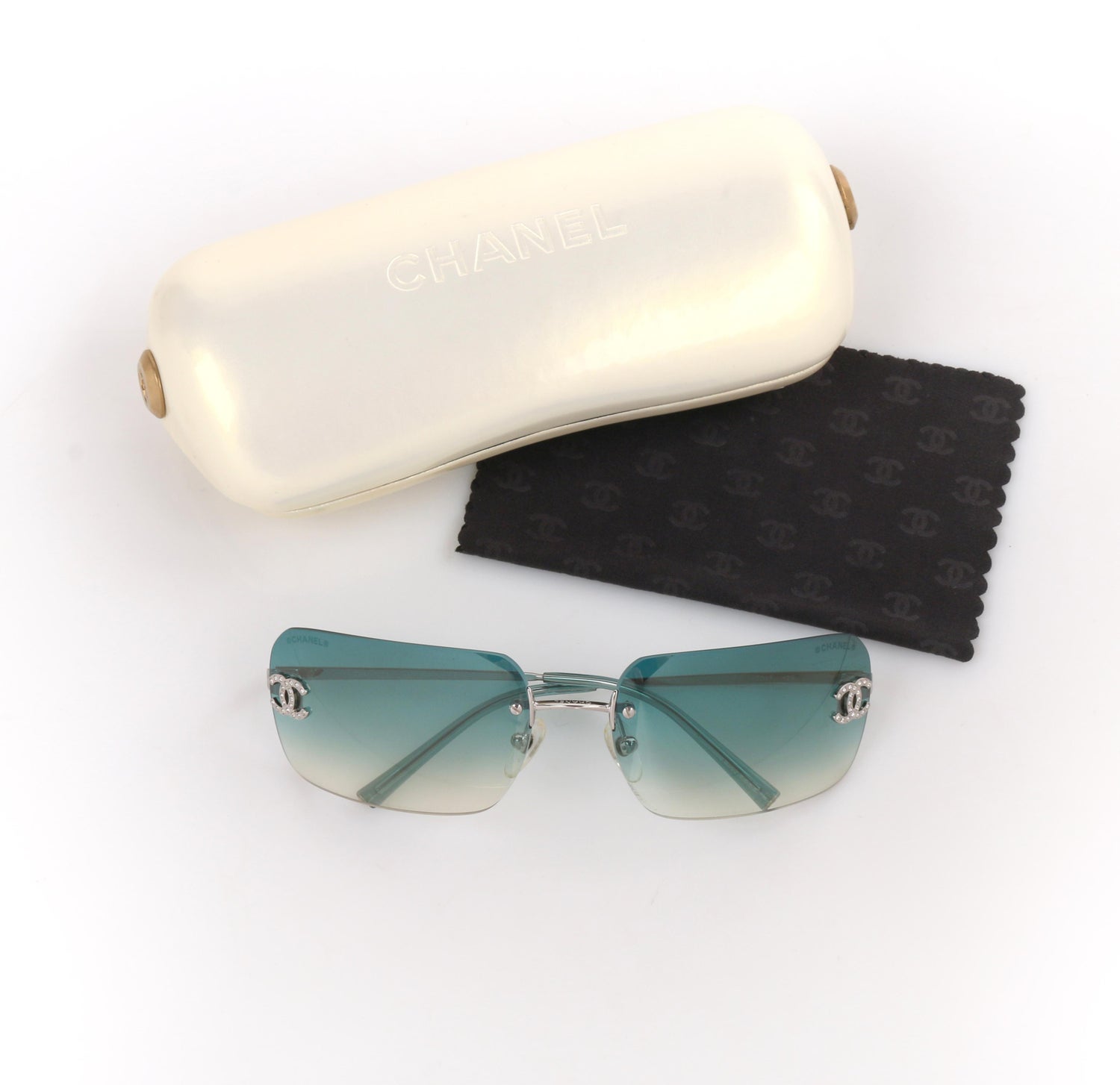CHANEL Teal Blue Gradient Lens Crystal Rhinestone CC Rimless Sunglasses 4017 -D at 1stDibs | chanel 4017d sunglasses, chanel sunglasses 4017-d, chanel  4017-d
