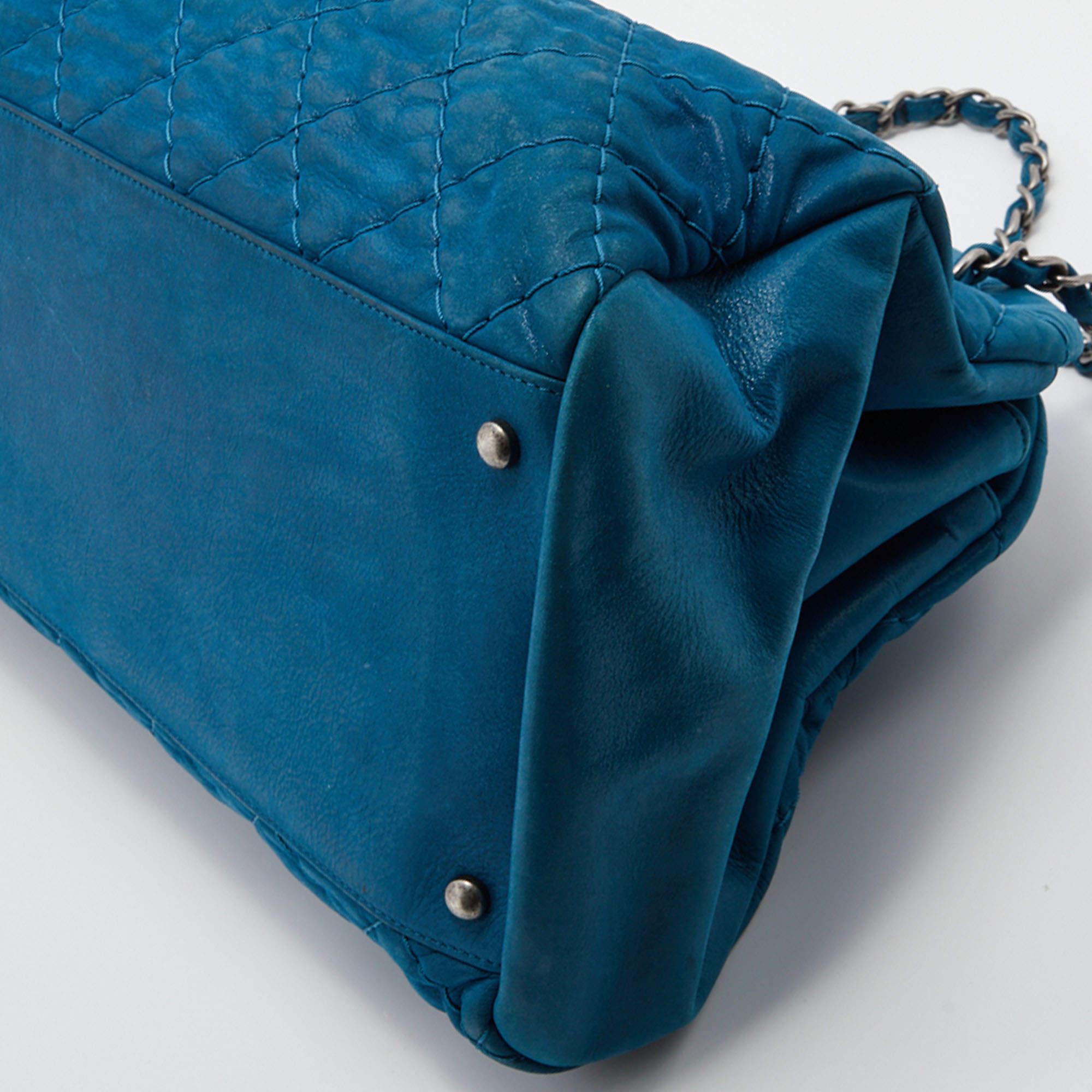 Chanel Blaue Schal-Tasche aus gestepptem Leder Just Mademoiselle im Angebot 5