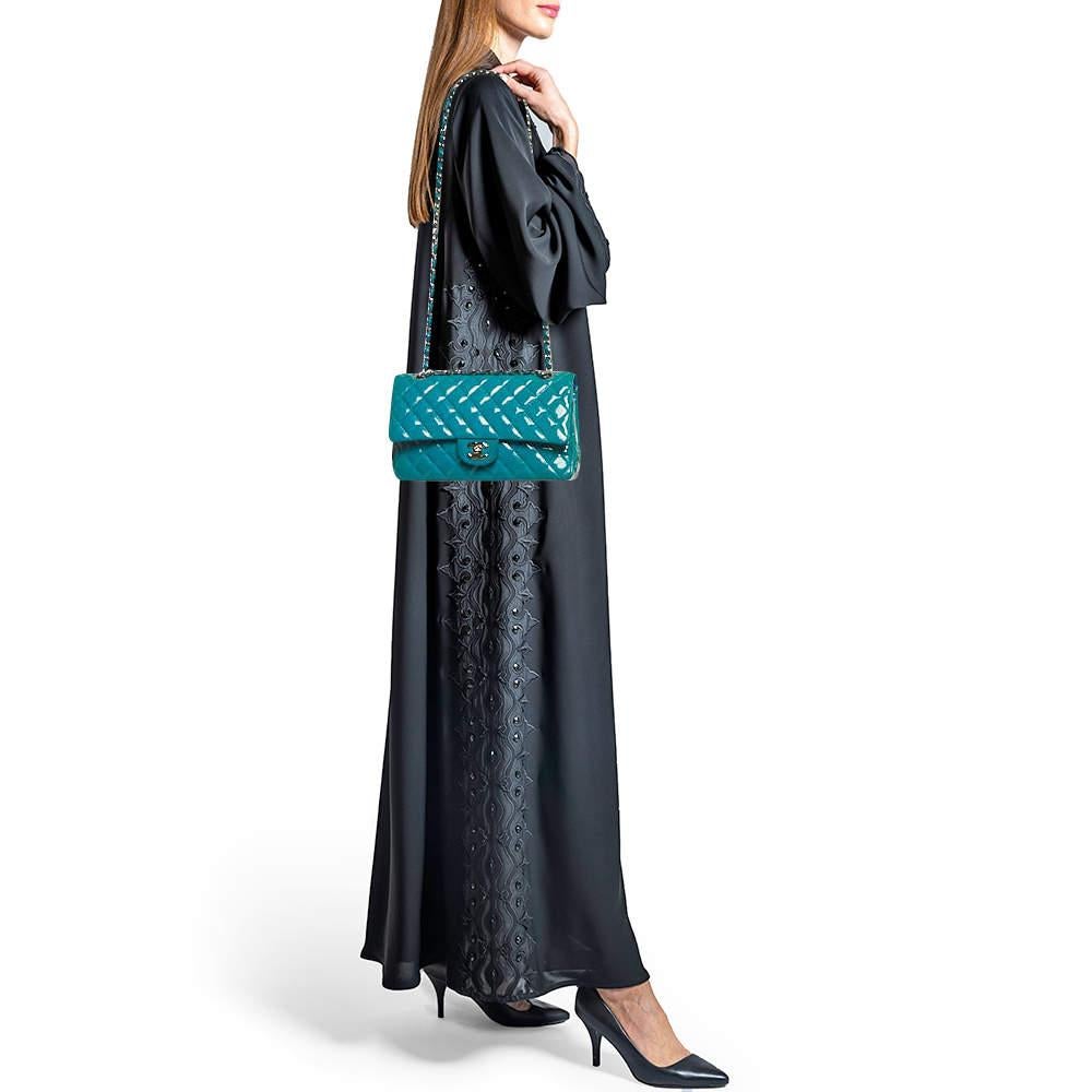Chanel Teal Blue Quilted Patent Leather Medium Classic Double Flap Bag In Good Condition In Dubai, Al Qouz 2