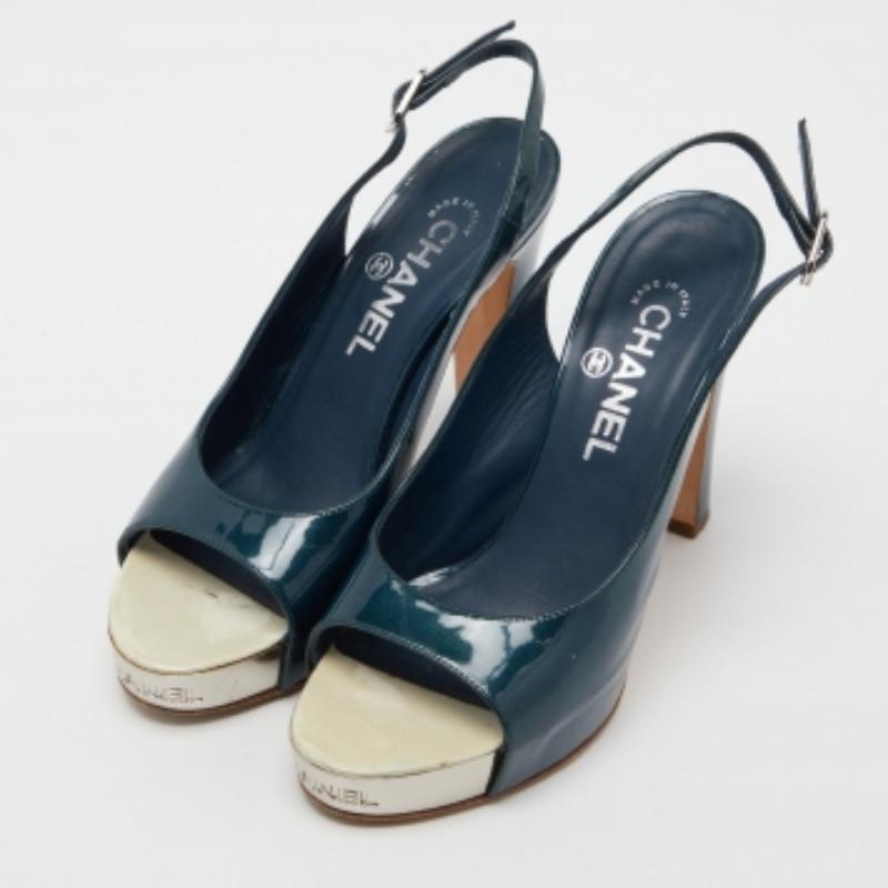 Estas sandalias enmarcarán sus pies de forma elegante. Fabricadas con materiales de calidad, ostentan una presentación elegante, plantillas cómodas y tacones duraderos.