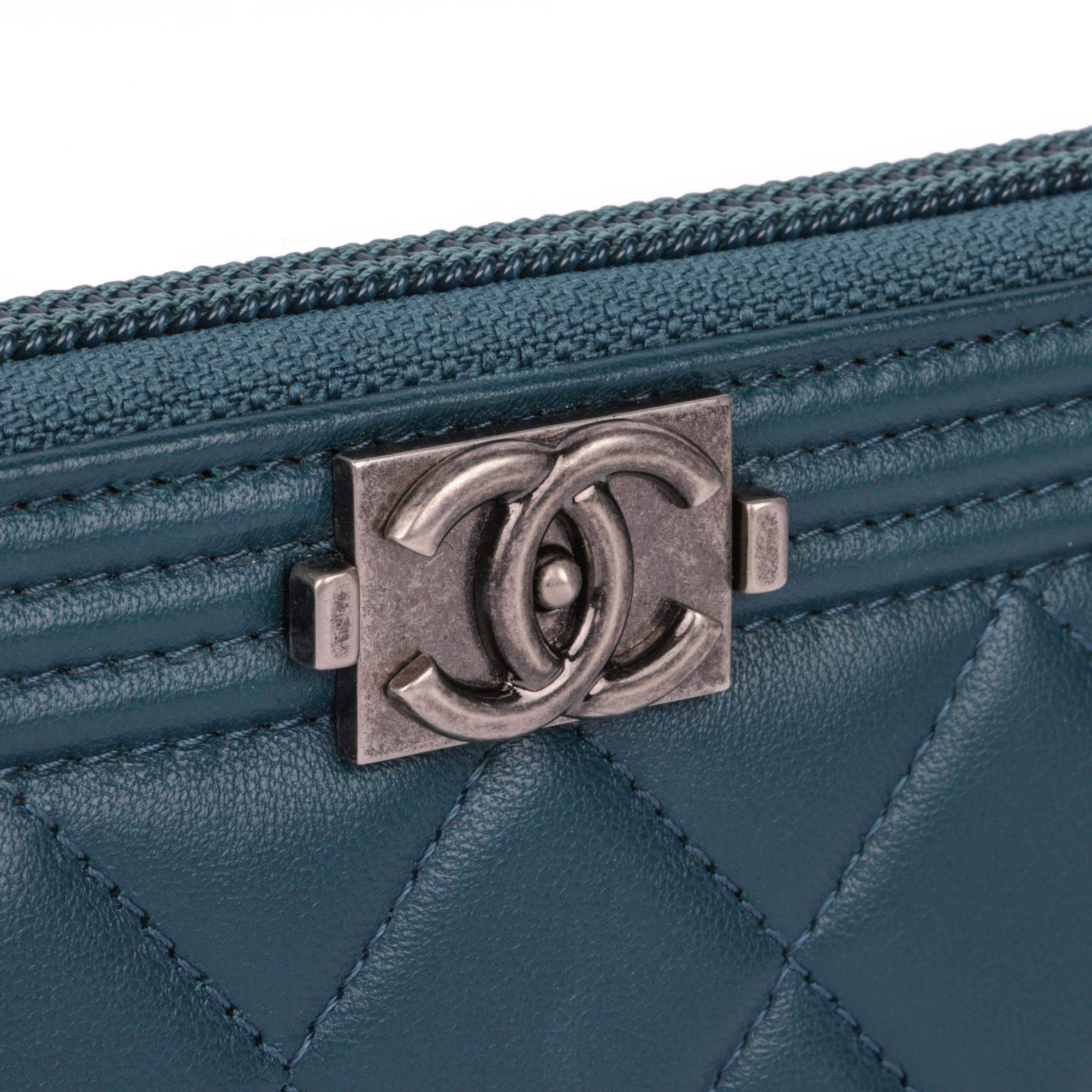 Chanel Teal Lambskin Leather Boy Matrasse Long Wallet In Good Condition For Sale In Bishop's Stortford, Hertfordshire