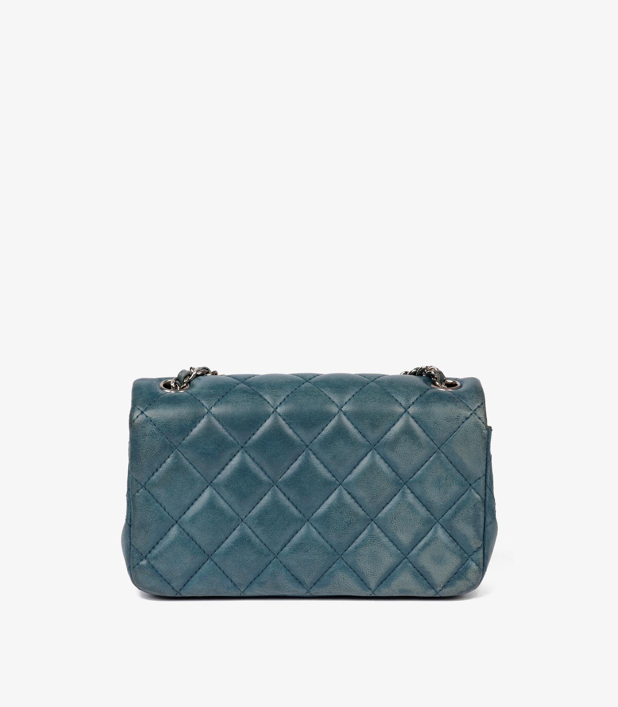 Chanel Teal Acolchado Piel de Cordero Envejecida Mini Bolso Rectangular con Solapa en venta 1