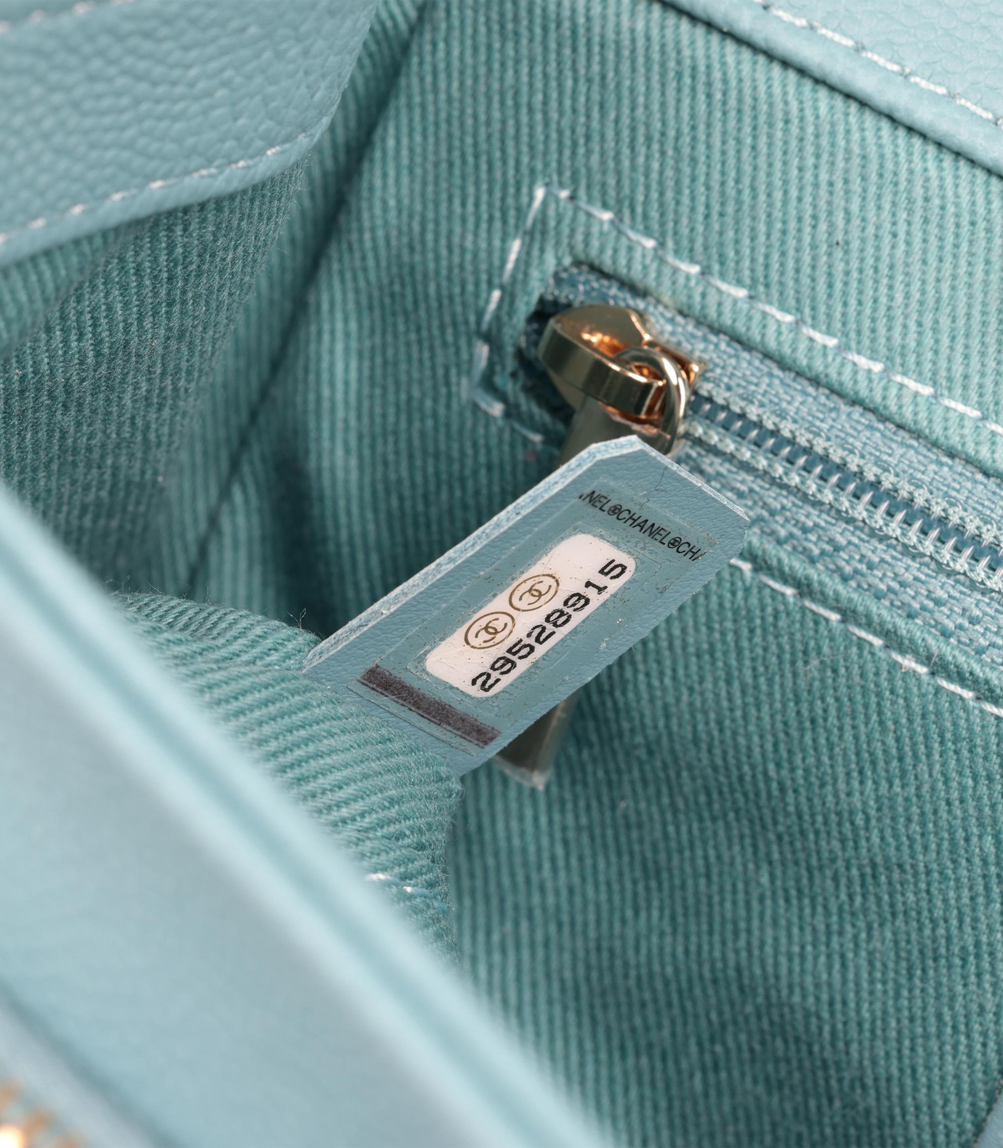 Chanel - Mini sac à rabat Affinity en cuir caviar matelassé Teal en vente 5