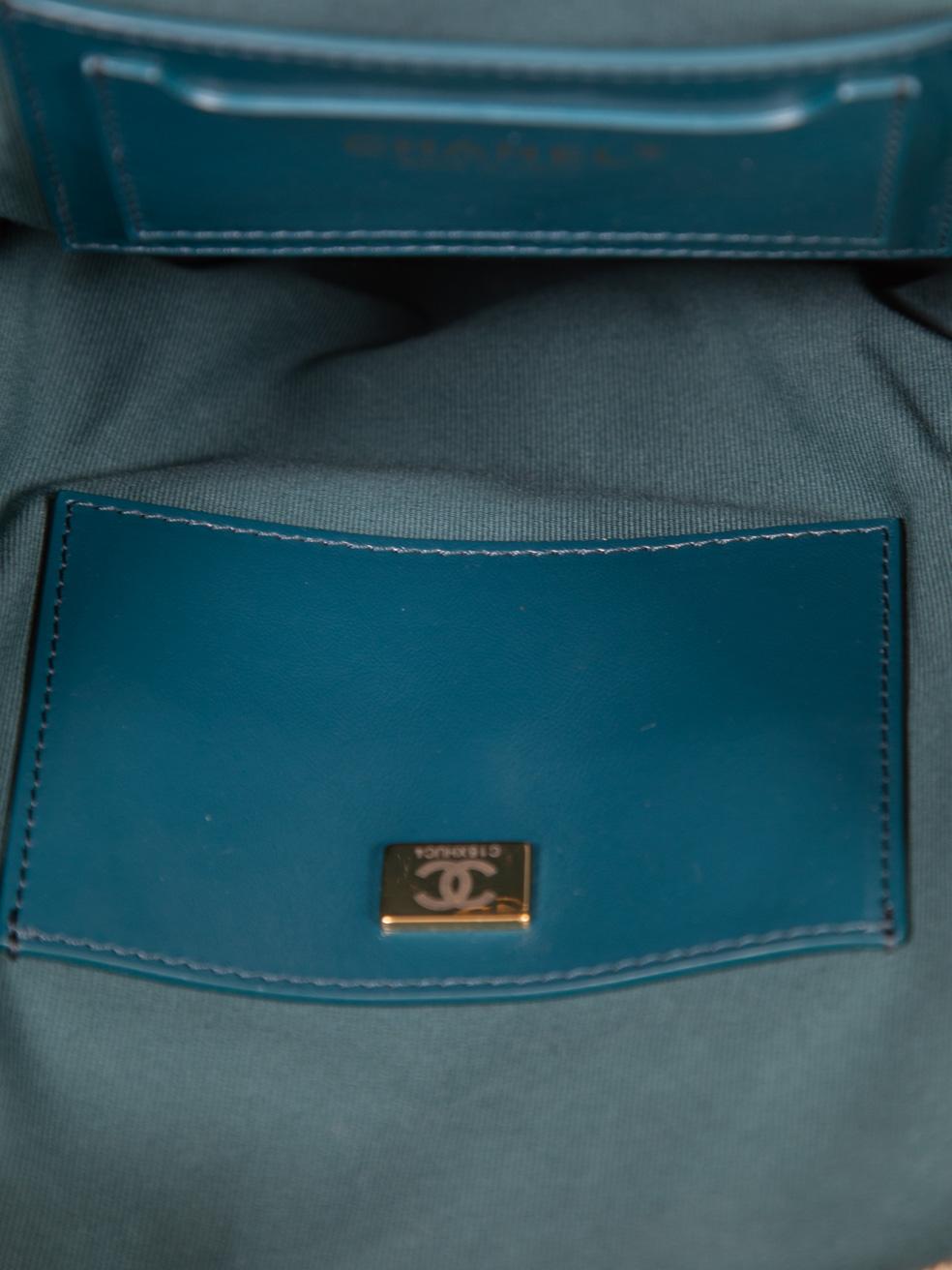 Zaino Chanel trapuntato in pelle My Pocket color verde acqua 2