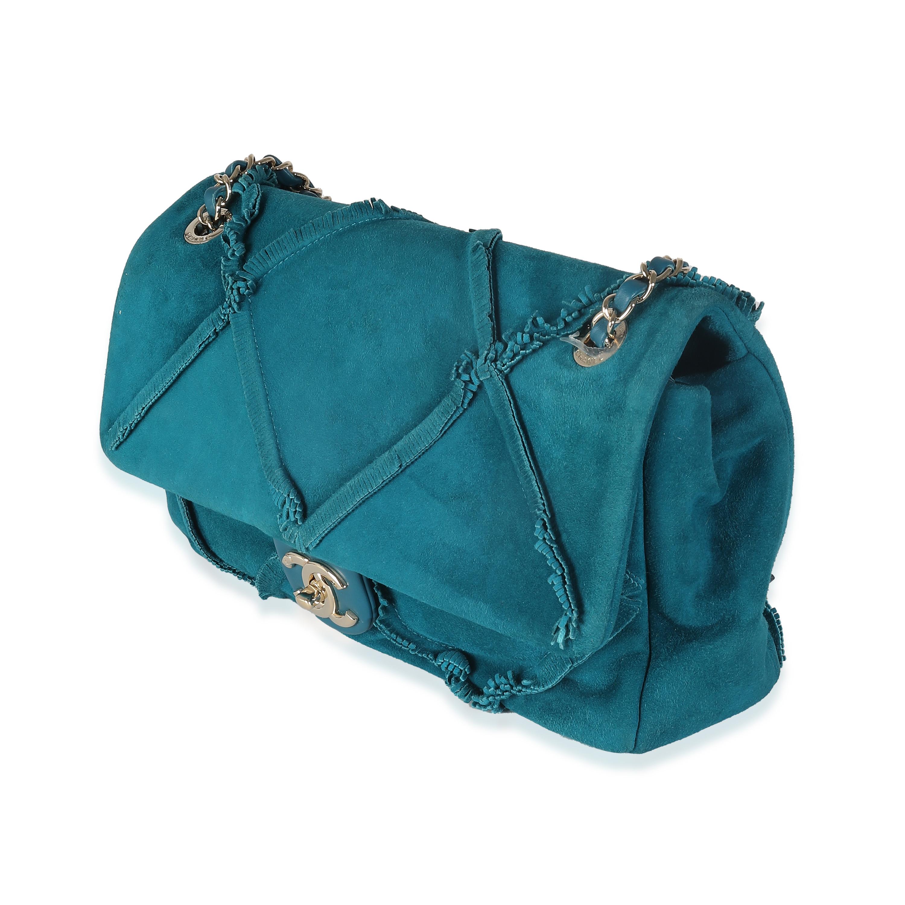 Chanel Bolso Solapa Mediano Piel de Cabra Teal Flinge Diamante en Excelente estado para la venta en New York, NY