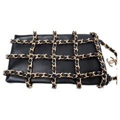 Chanel - Tech Me Out - Pochette en cuir d'agneau noir avec chaîne 2020