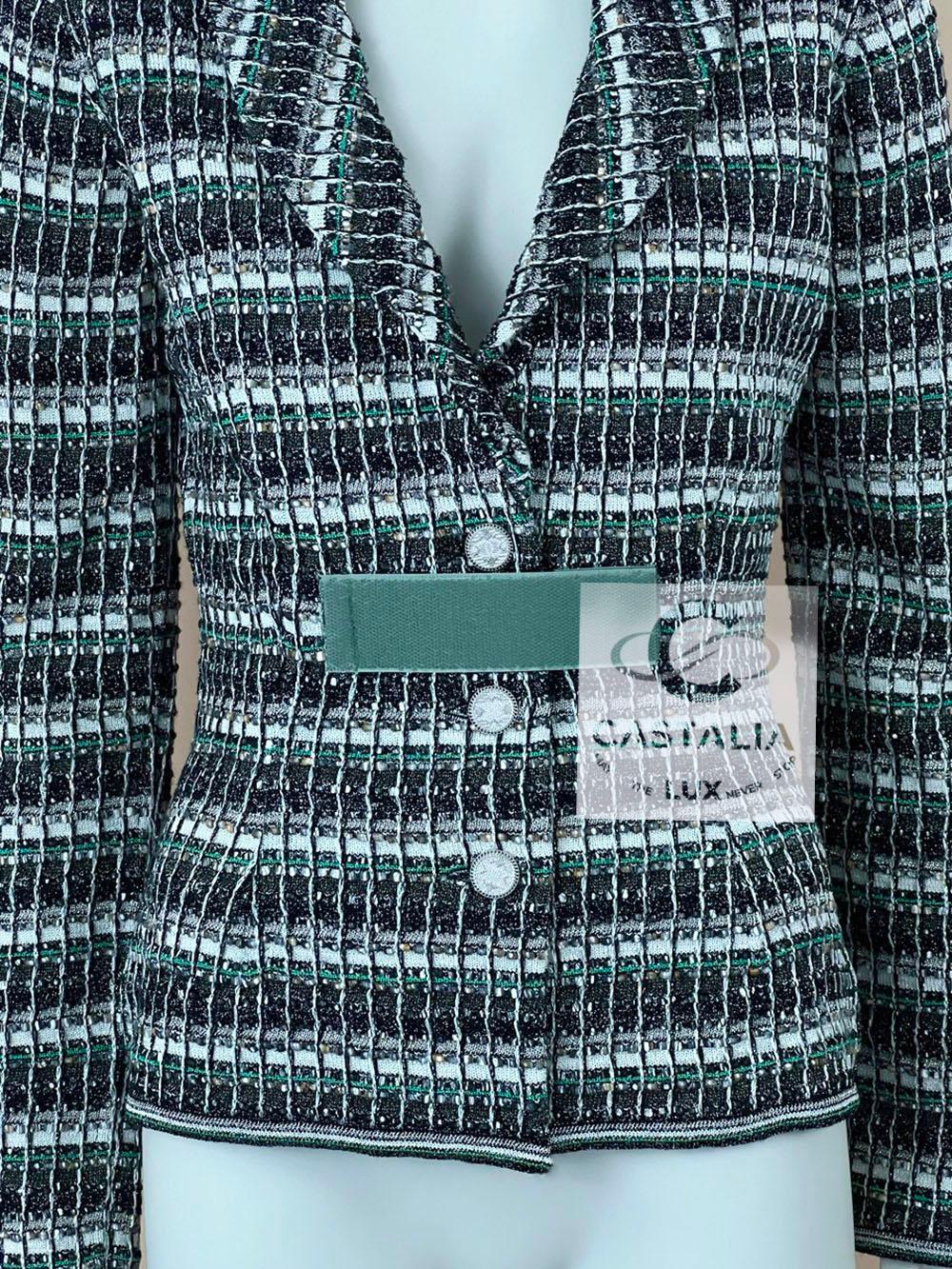 Chanel Techno-Chic Jacket with CC Jewel Appliqués 36 FR en vente 5