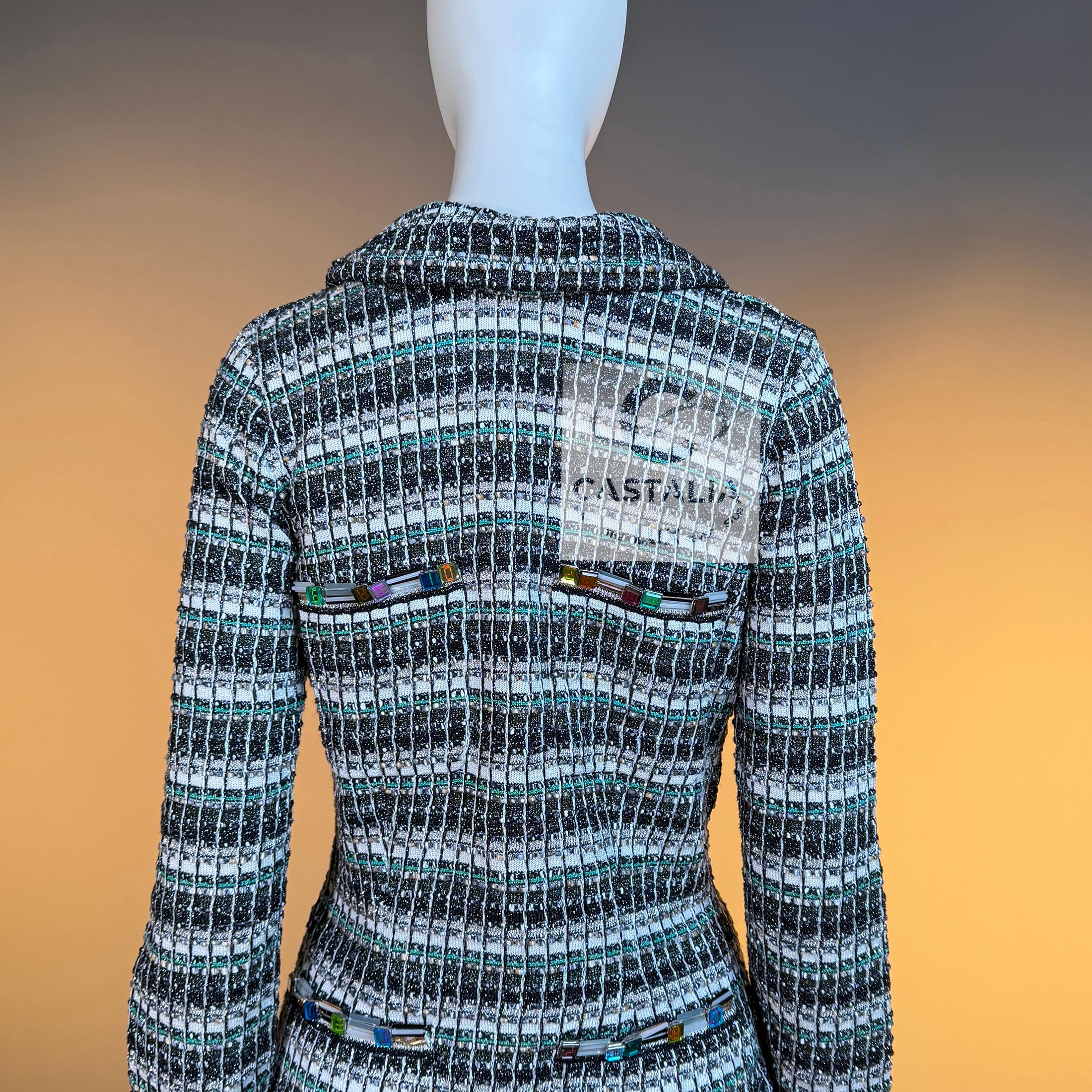 CHANEL Techno-Chic-Jacke mit CC-Juwel-Applikationen 36 FR im Angebot 9