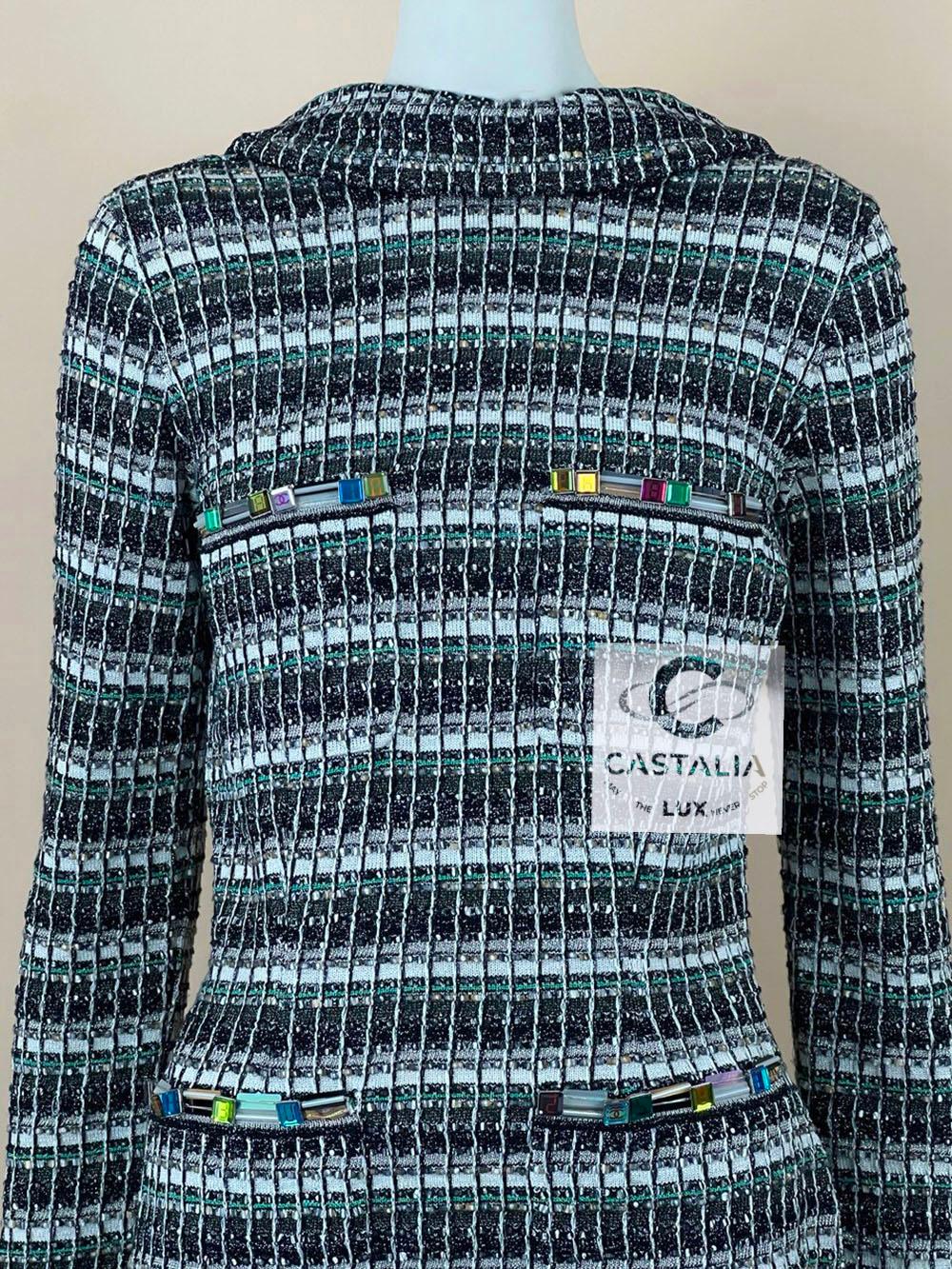 Chanel Techno-Chic Jacket with CC Jewel Appliqués 36 FR en vente 10