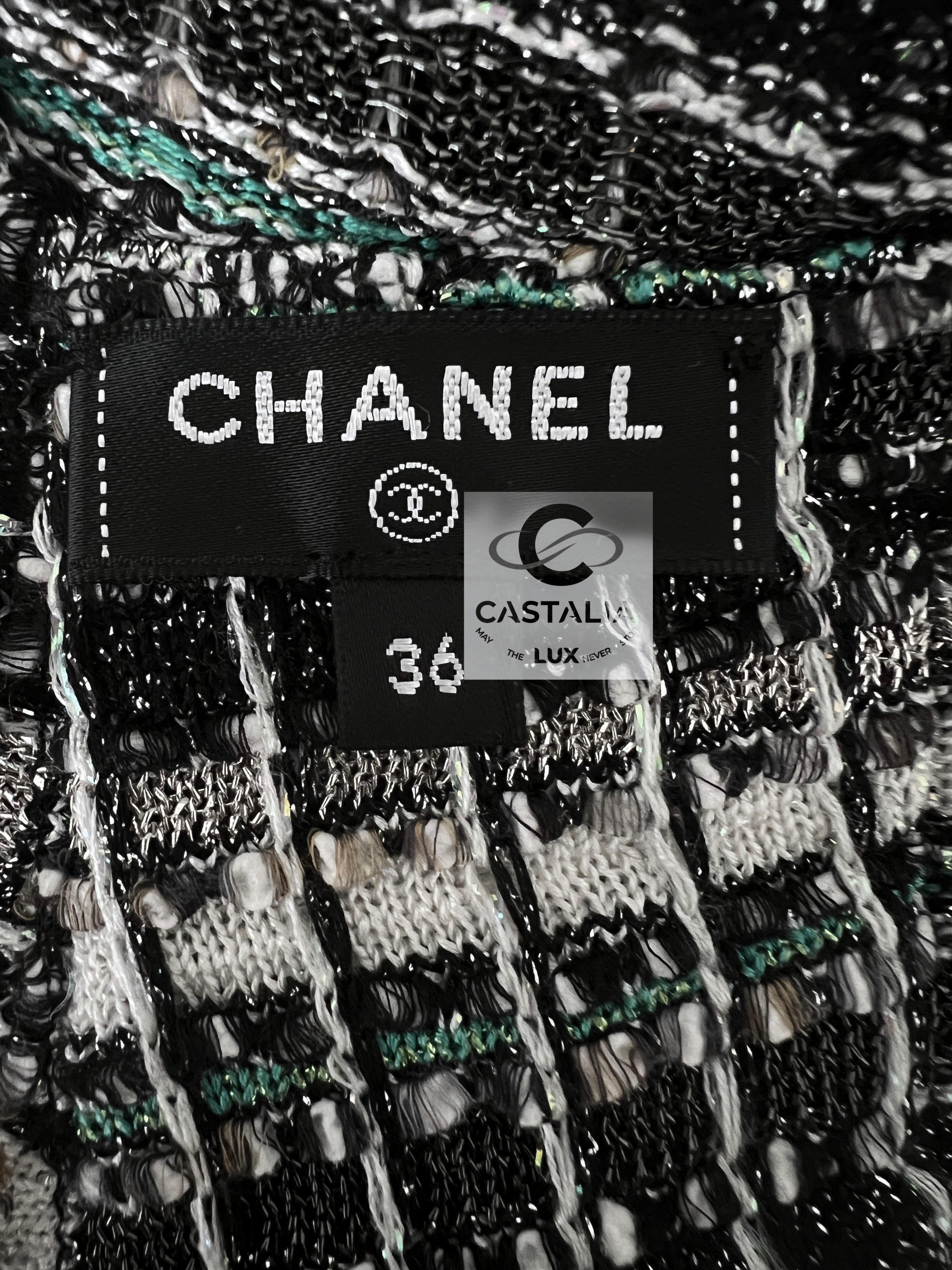 Chanel Techno-Chic Jacket with CC Jewel Appliqués 36 FR en vente 11