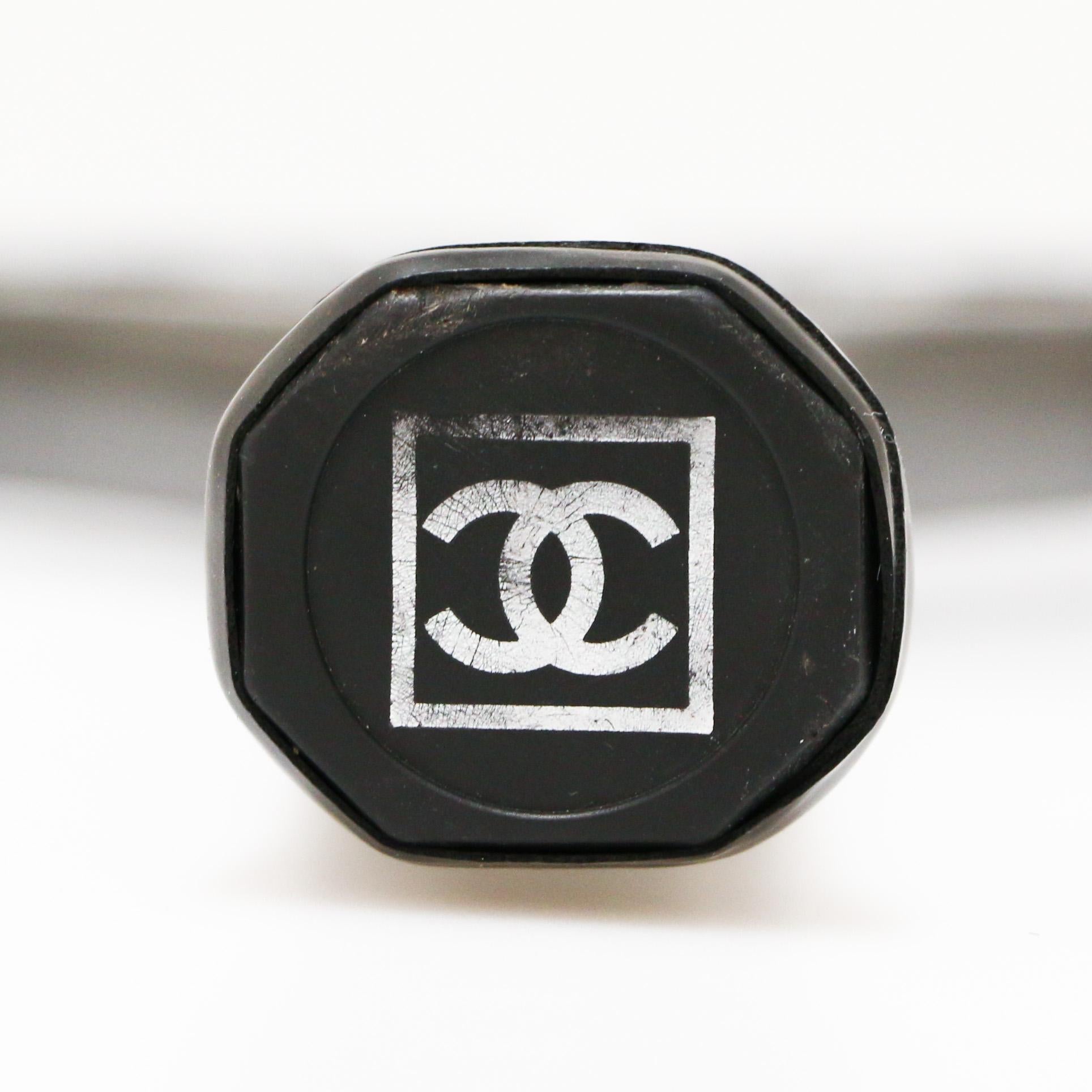 Grigio Racchetta da tennis Chanel in vendita