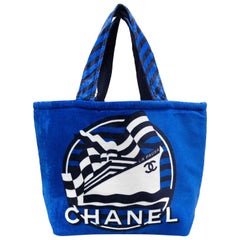 Ensemble de plage double face bleu en éponge de Chanel