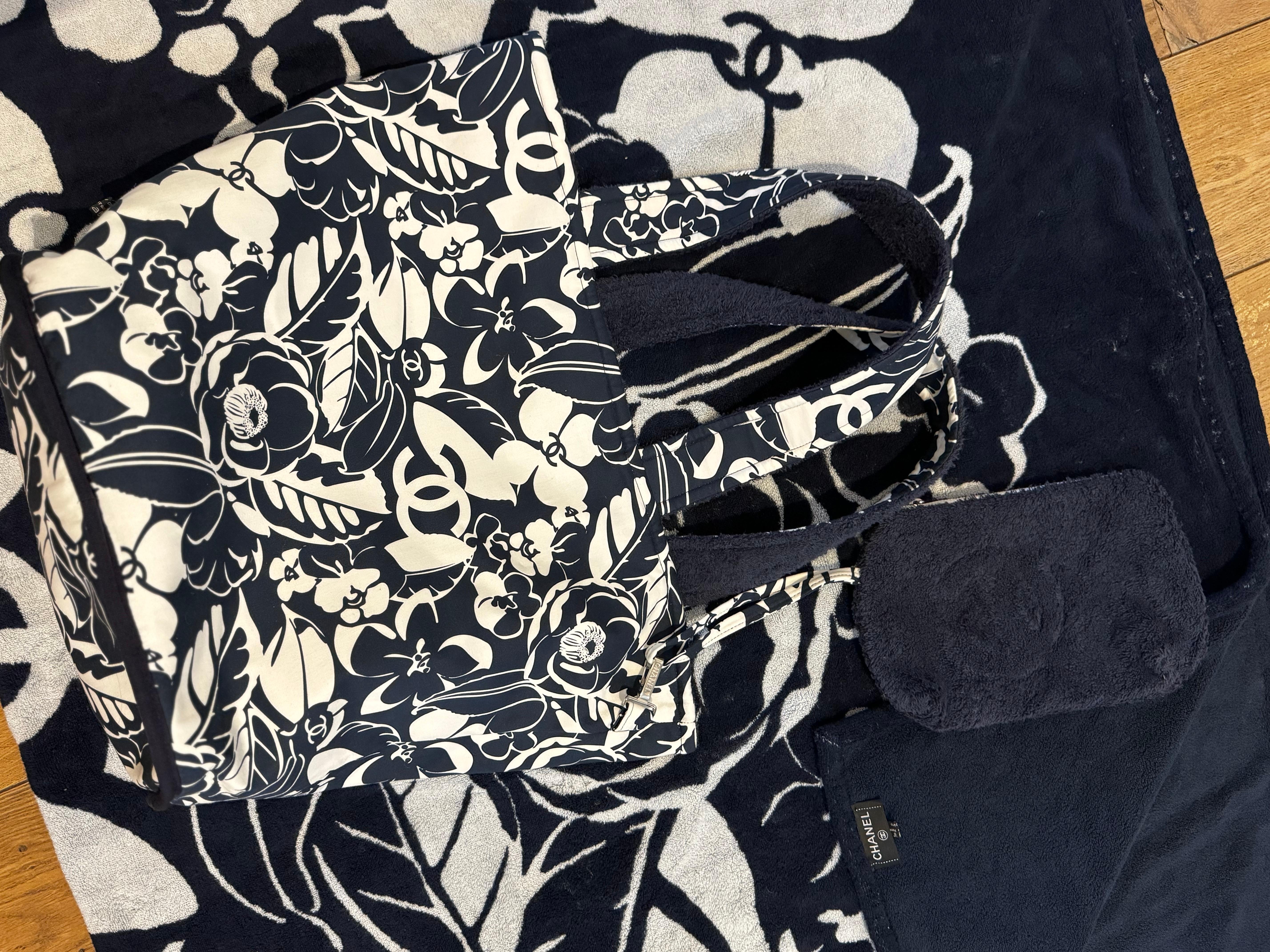 Chanel terry cc tote bag with towel and pouch For Sale 1