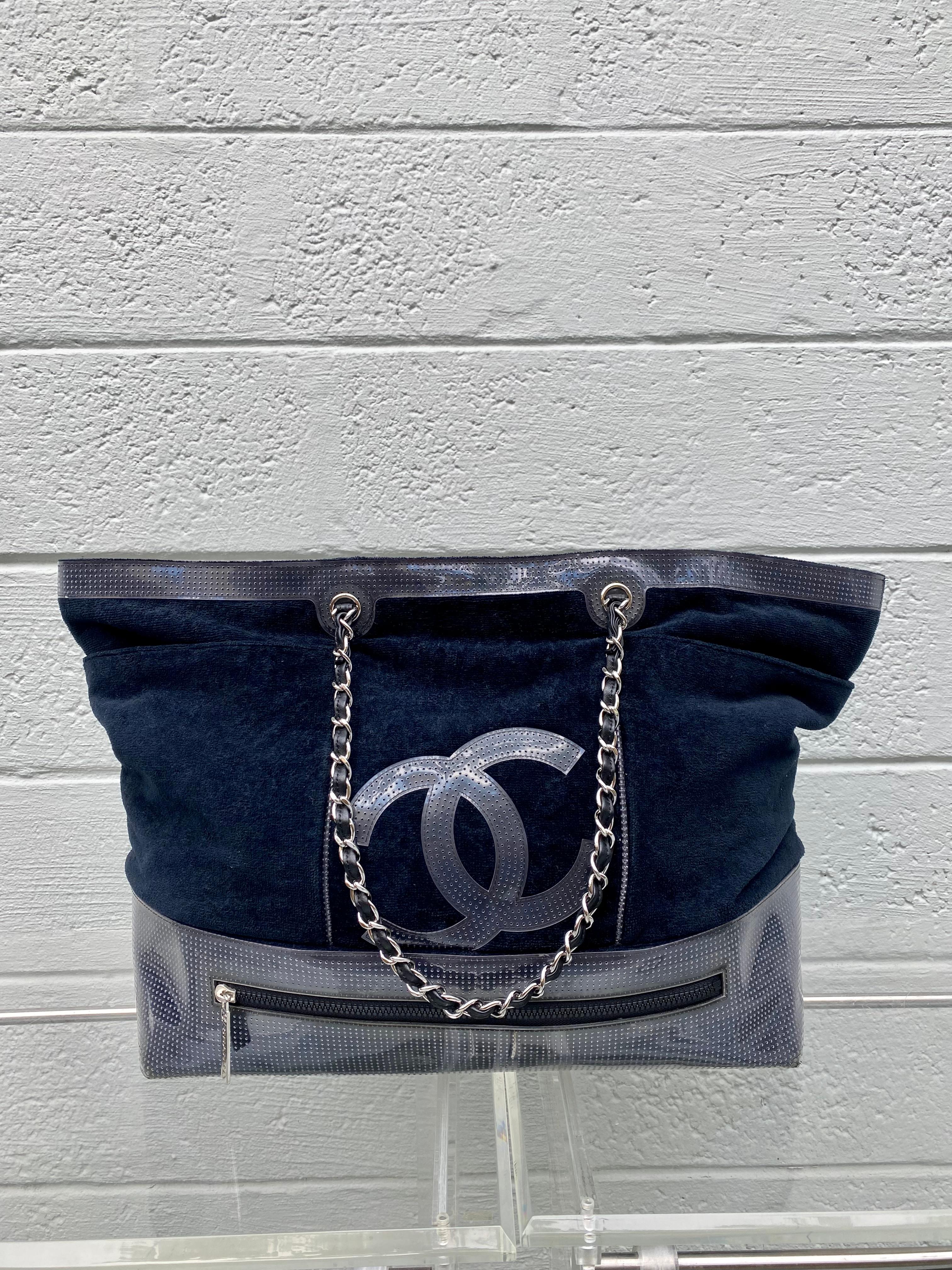 Vintage Rare Chanel Plush Terry Cloth Maxi Weekender Travel Beach Shopper Tote In Good Condition For Sale In Fort Lauderdale, FL