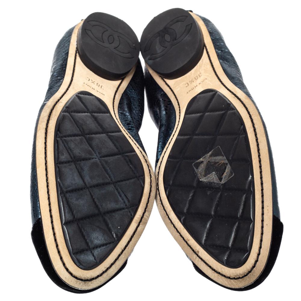 Chanel Textured Leather And Black Velvet Scrunch CC Cap Toe Ballet Flats Size 38 2