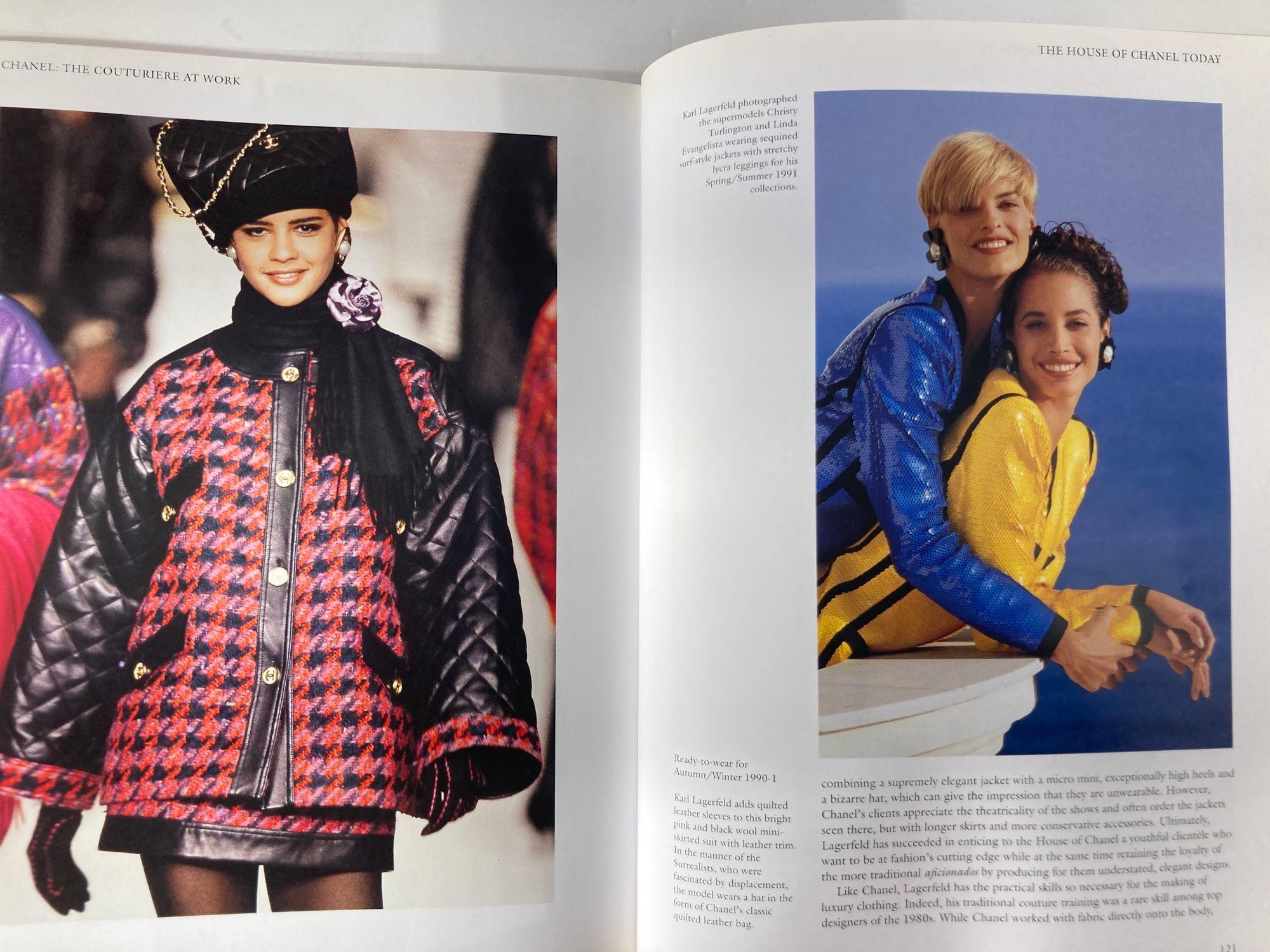 Chanel: The Couturiere at Work Book 1996 1st US Ed. by Amy De la Haye For Sale 6