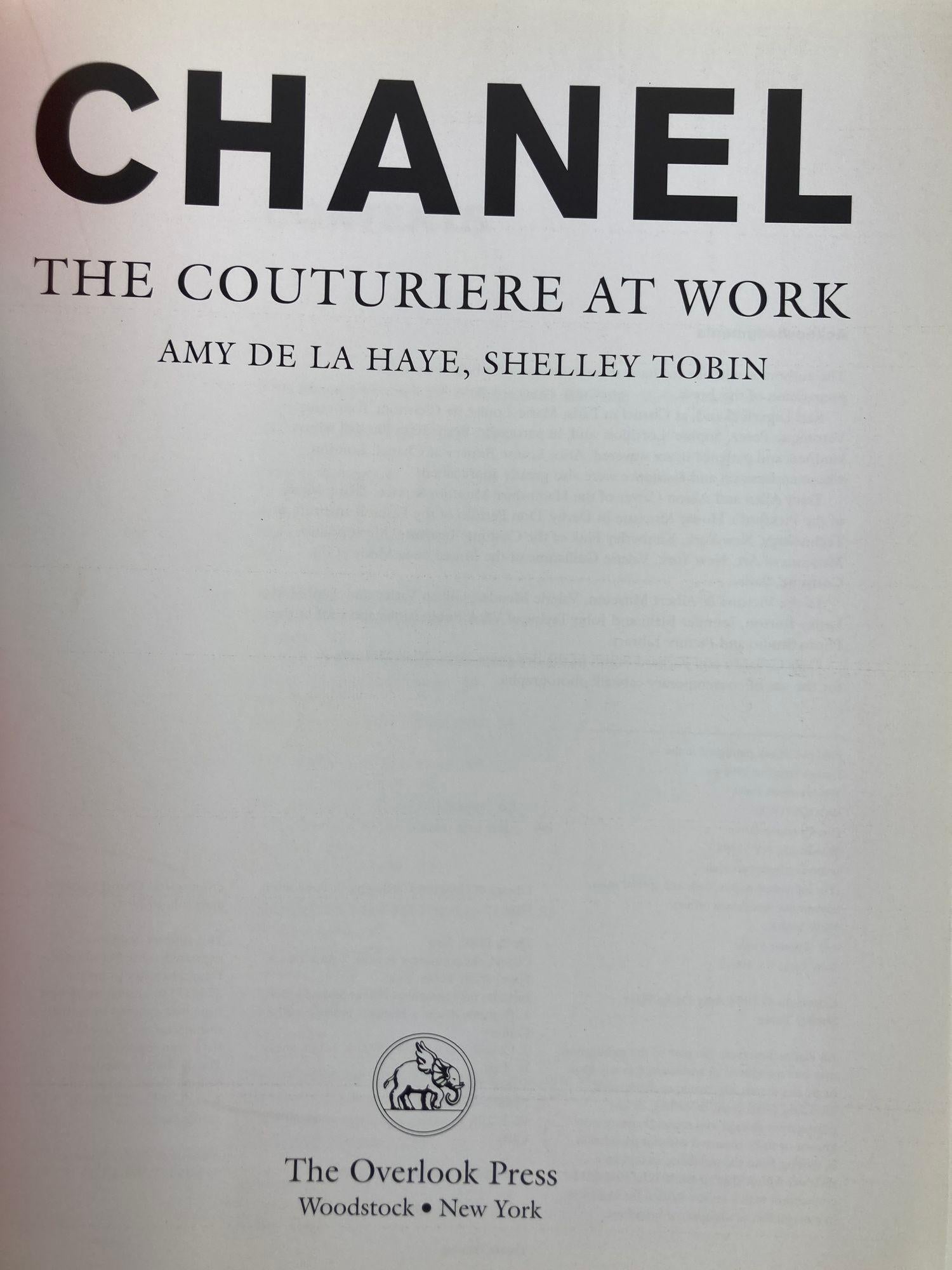 Paper Chanel: The Couturiere at Work Book 1996 1st US Ed. by Amy De la Haye For Sale