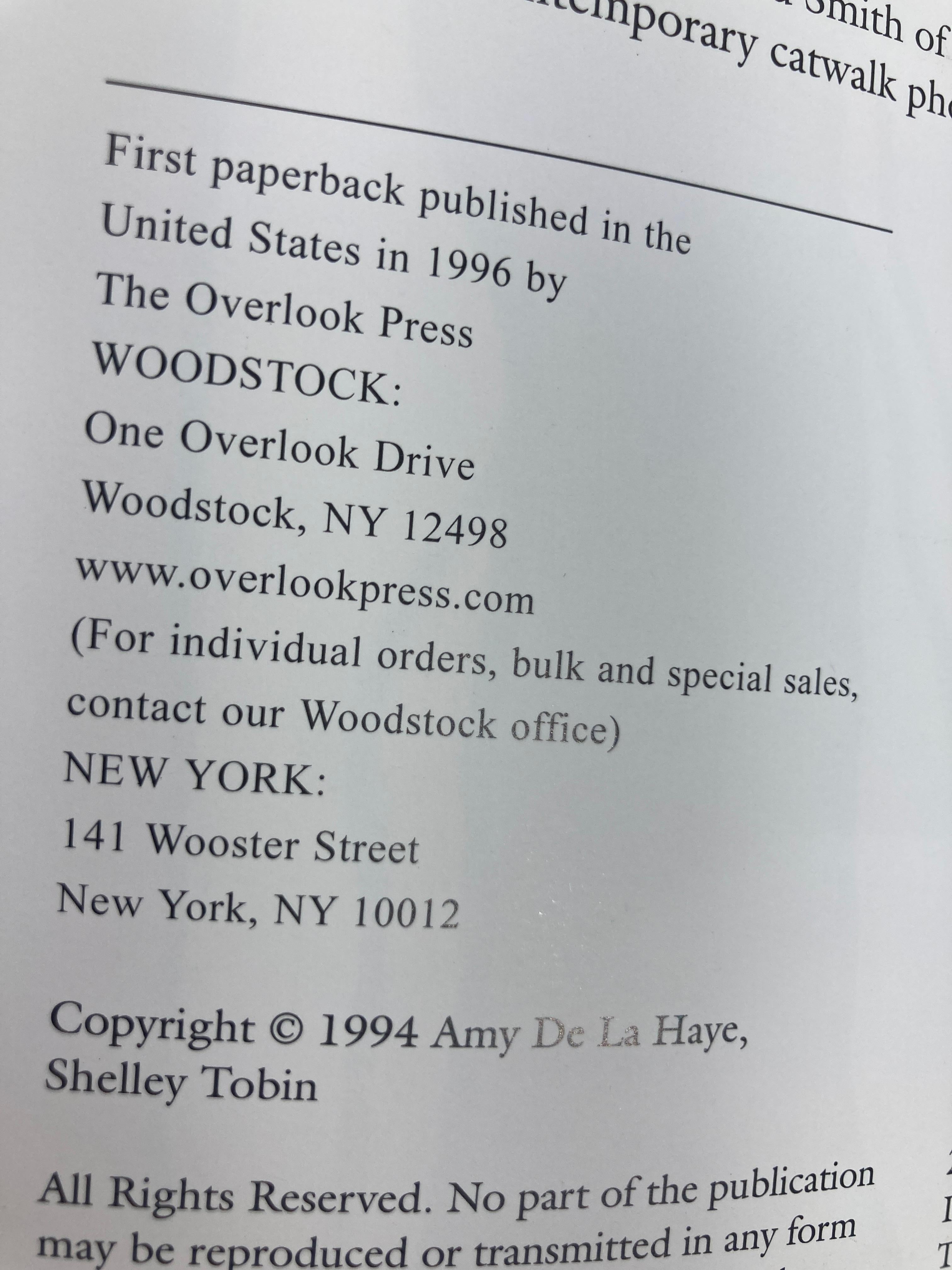 Chanel: The Couturiere at Work Book 1996, 1. US-Ausgabe von Amy De la Haye im Angebot 4