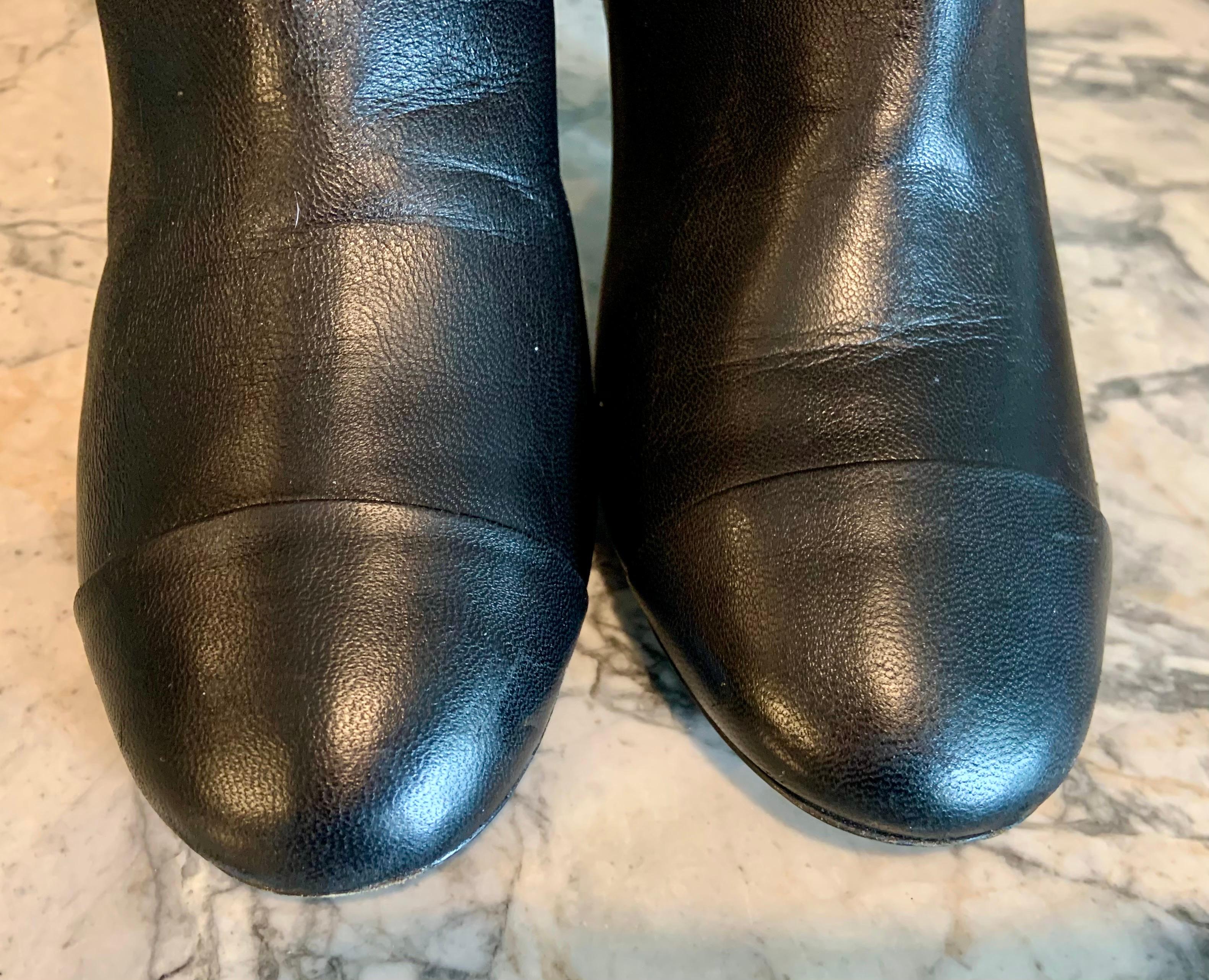 Chanel Oberschenkelhohe schwarze Lederstiefel  Größe 36 (Schwarz) im Angebot