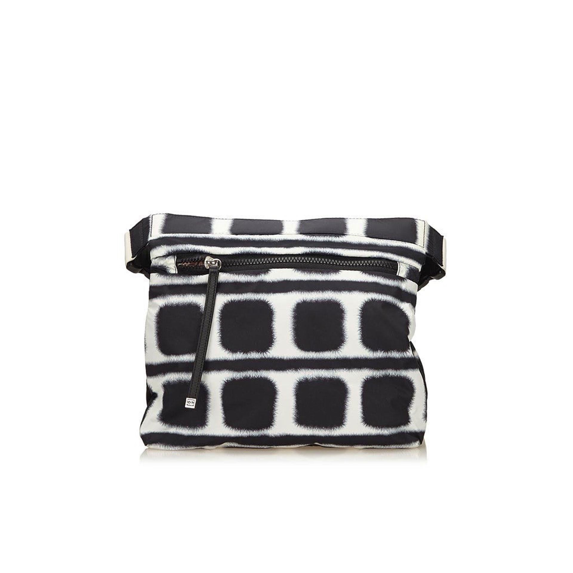 Chanel Tie Dye Messenger Crossbody Waist Bag In Good Condition For Sale In Miami, FL