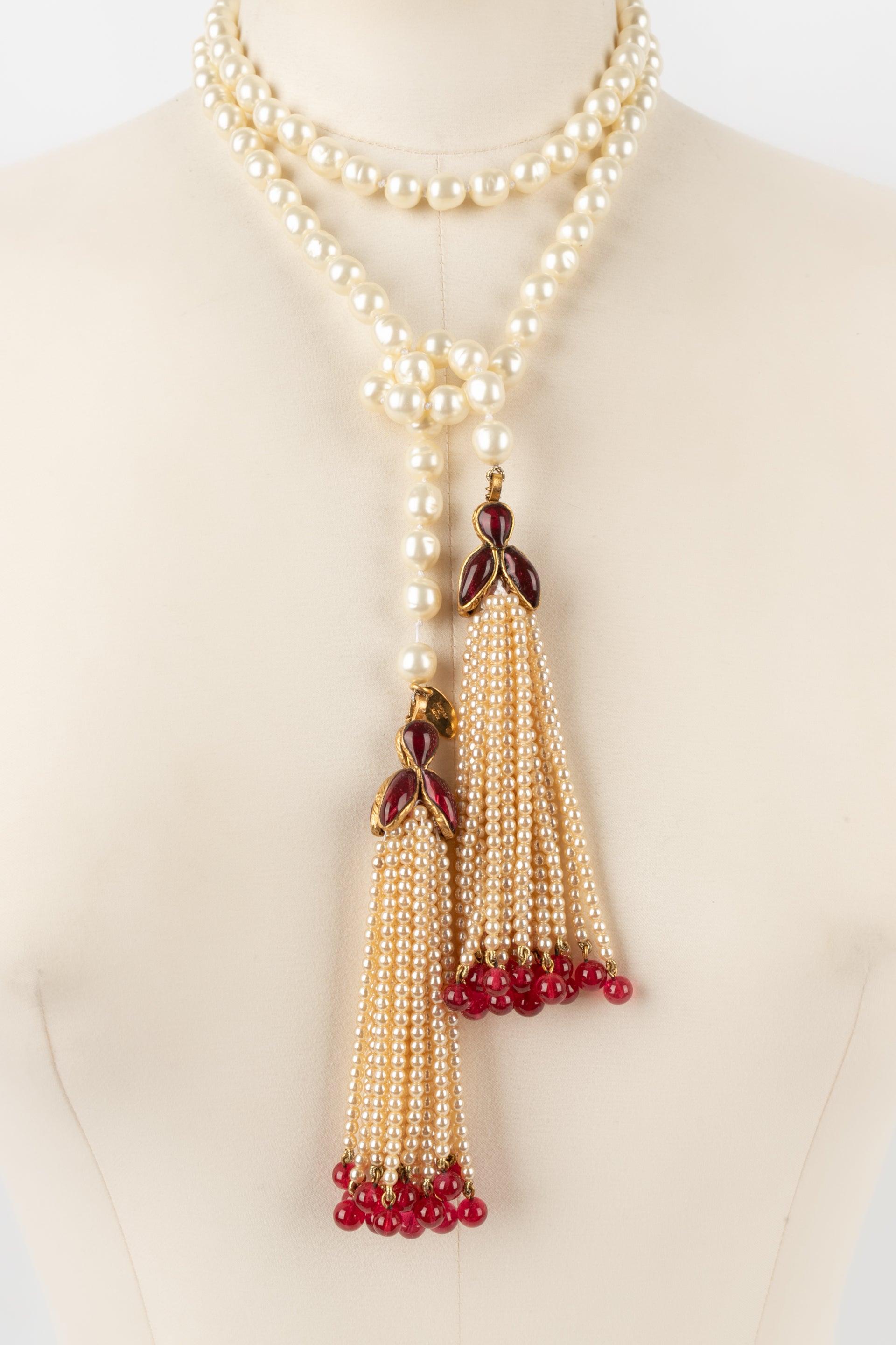 Women's Chanel Tie Necklace with Knot Assembled Costume Pearls, 1983 For Sale