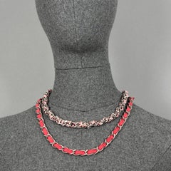 Chanel Collier à breloques trèfle en cuir tweed à chaîne en forme de trèfle