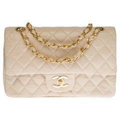 Chanel Timeless 22cm double flap Shoulder bag in beige quilted lambskin, GHW