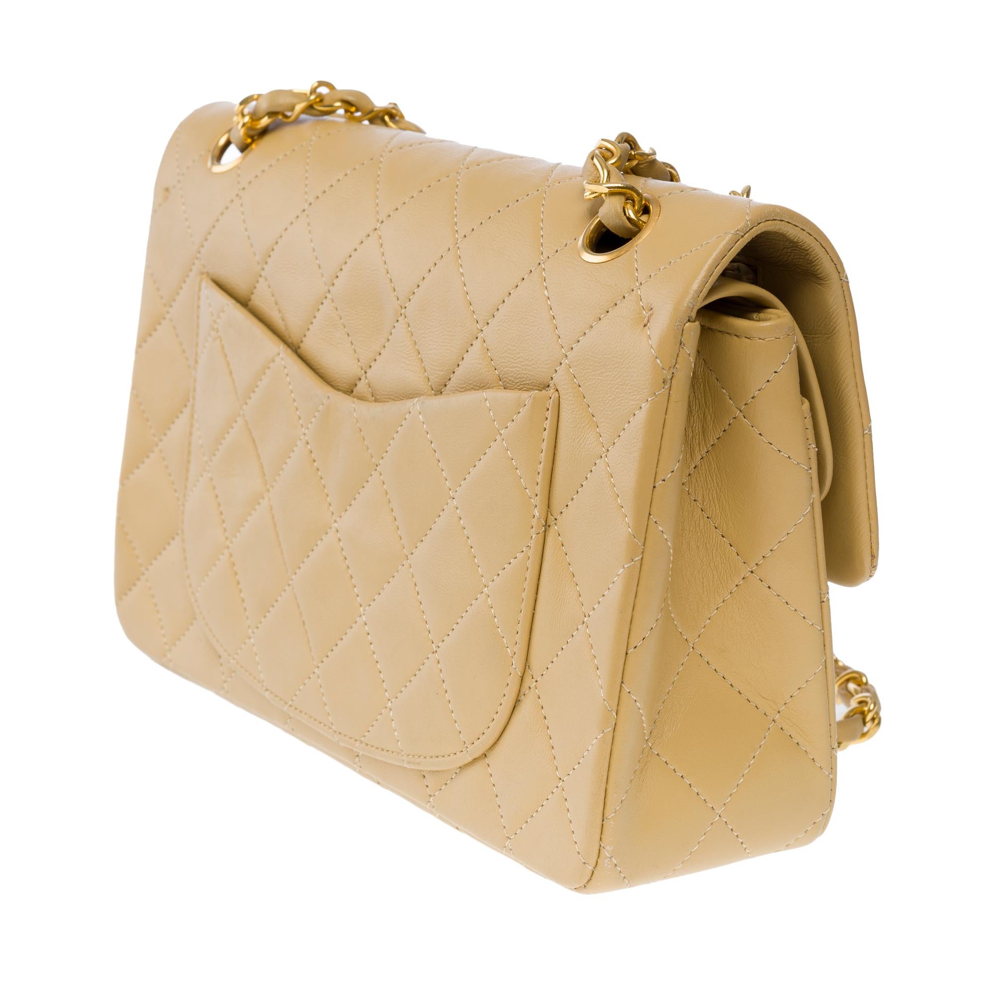 Women's Chanel Timeless 23 cm double flap shoulder bag in beige quilted lambskin, GHW