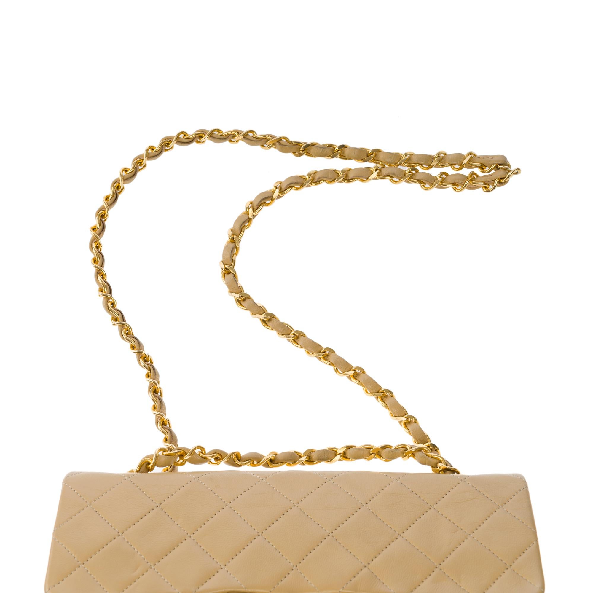 Chanel Timeless 23 cm double flap shoulder bag in beige quilted lambskin, GHW 3