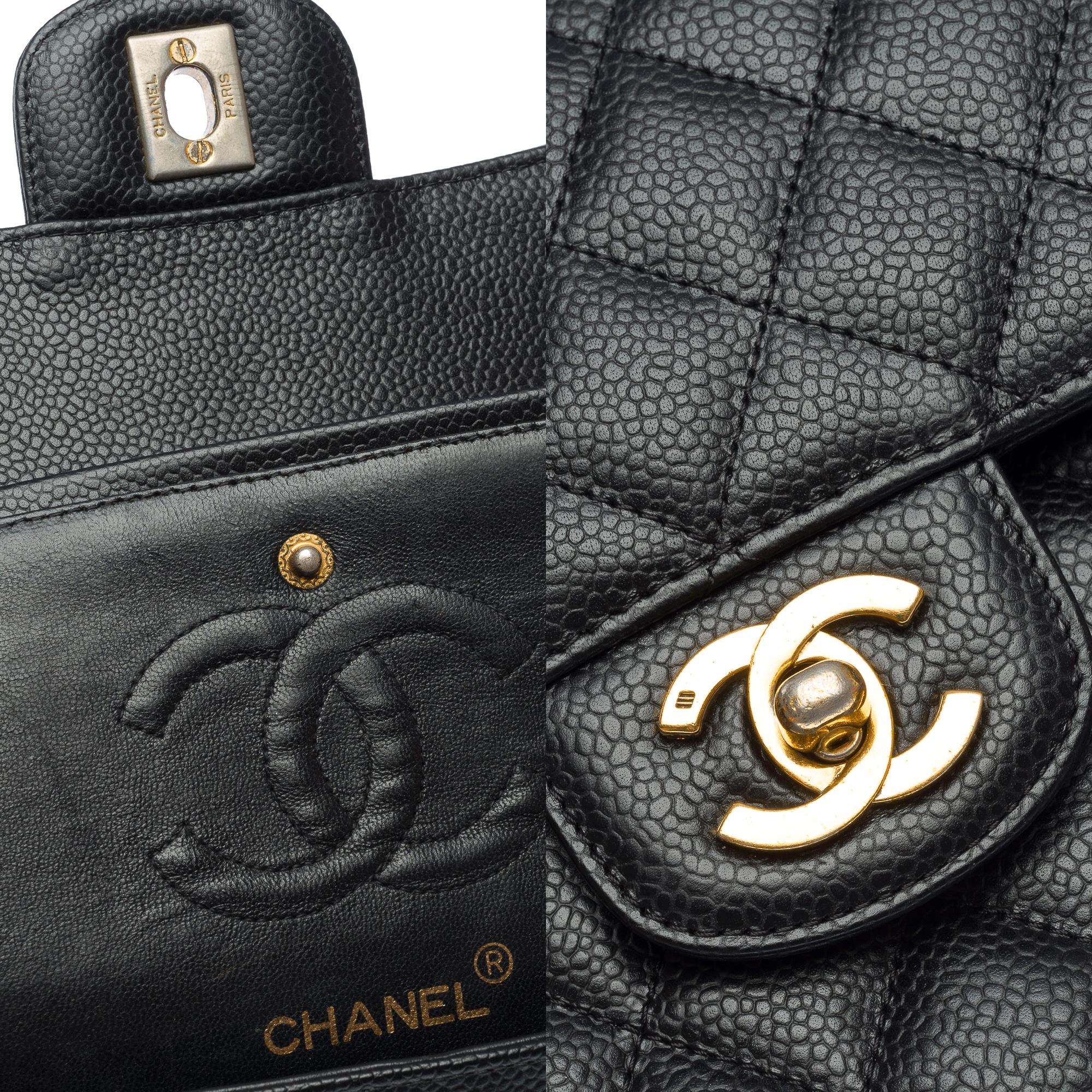 Bolso Chanel Timeless 23 de doble solapa en piel de caviar acolchada negra, GHW 1