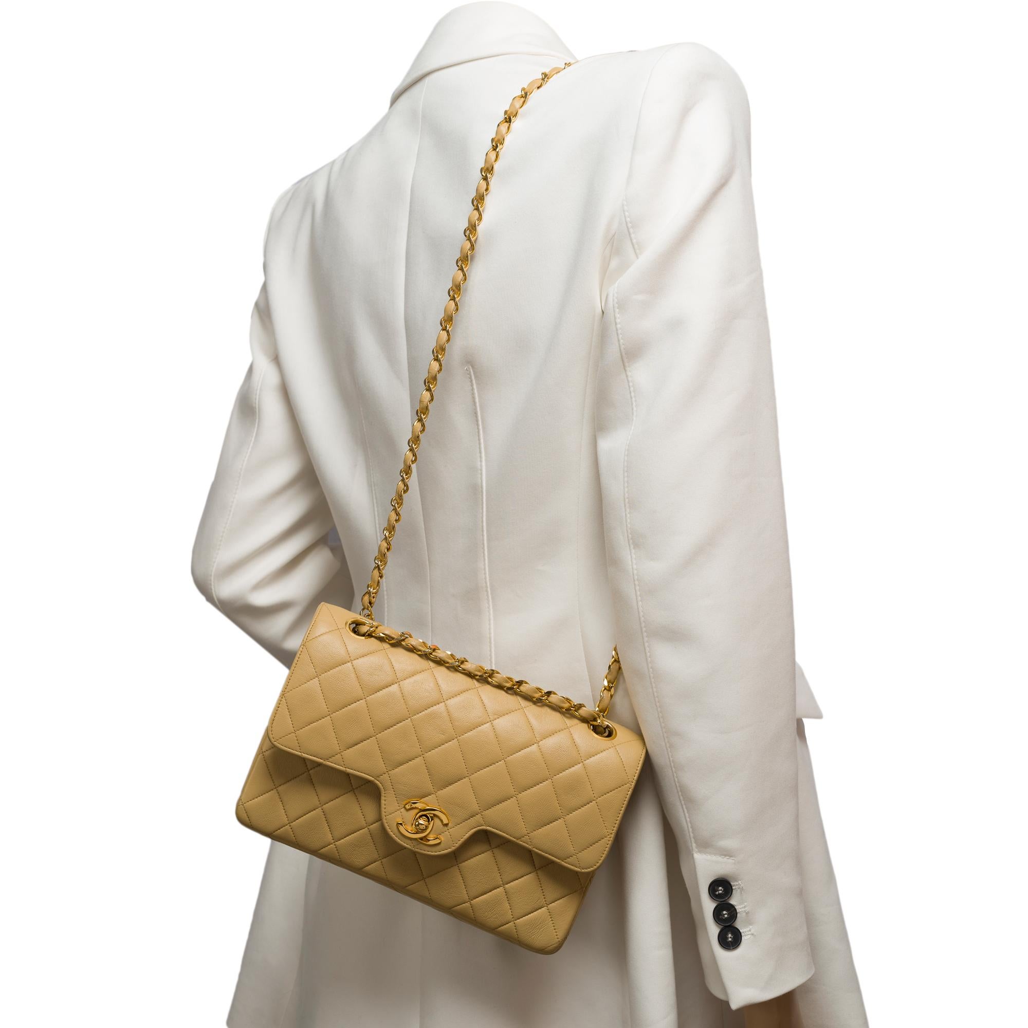 Chanel Timeless 23cm double flap shoulder bag in beige quilted lambskin, GHW For Sale 8