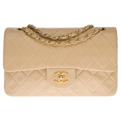 Chanel Timeless 23cm double flap Shoulder bag in Beige quilted lambskin, GHW