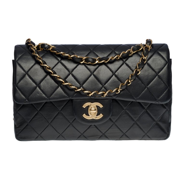 Chanel Timeless 23 cm double flap shoulder bag in beige quilted lambskin,  GHW at 1stDibs
