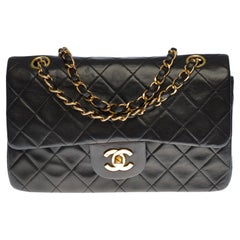 Chanel Timeless 23cm double flap Shoulder bag in black quilted lambskin, GHW