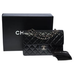 Chanel Timeless 23cm double flap Shoulder bag in black quilted lambskin, SHW