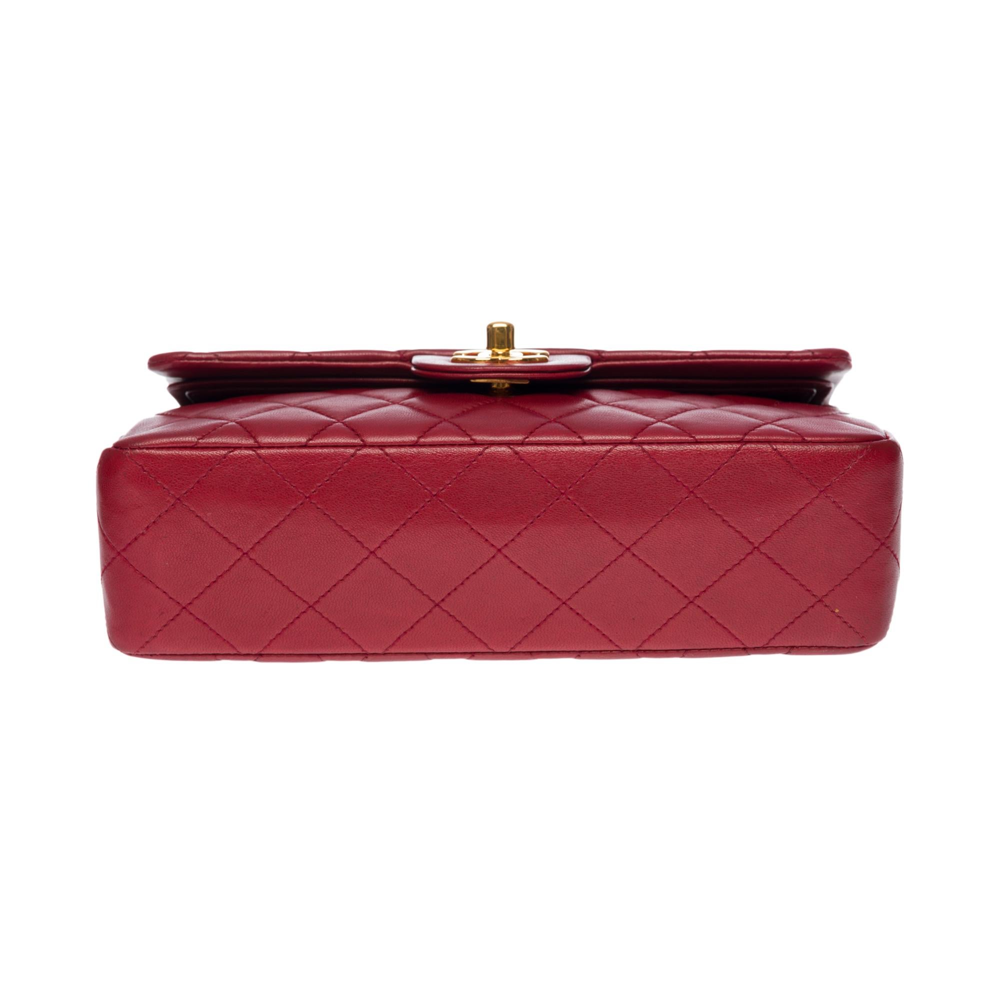 Chanel Timeless 23cm double flap Shoulder bag in red quilted lambskin, GHW 4