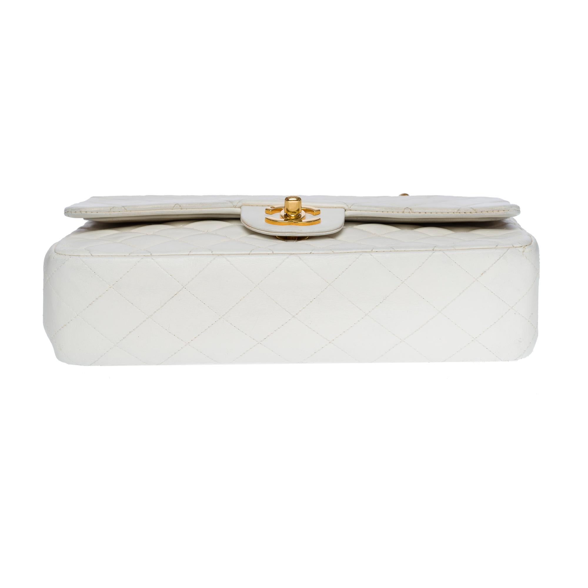 Chanel Timeless 23cm double flap Shoulder bag in White quilted lambskin, GHW 5