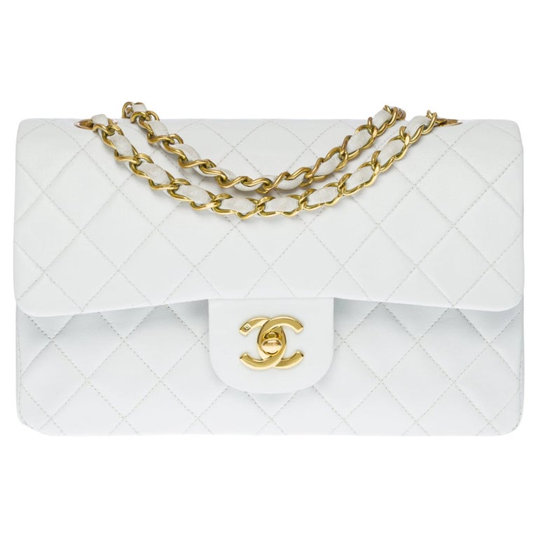 Chanel Timeless 23cm double flap Shoulder bag in White quilted lambskin,  GHW at 1stDibs