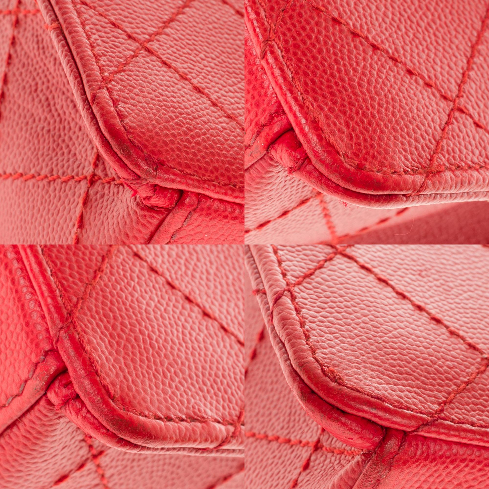 Chanel Timeless 25cm crossbody handbag in red padded caviar leather, GHW 7