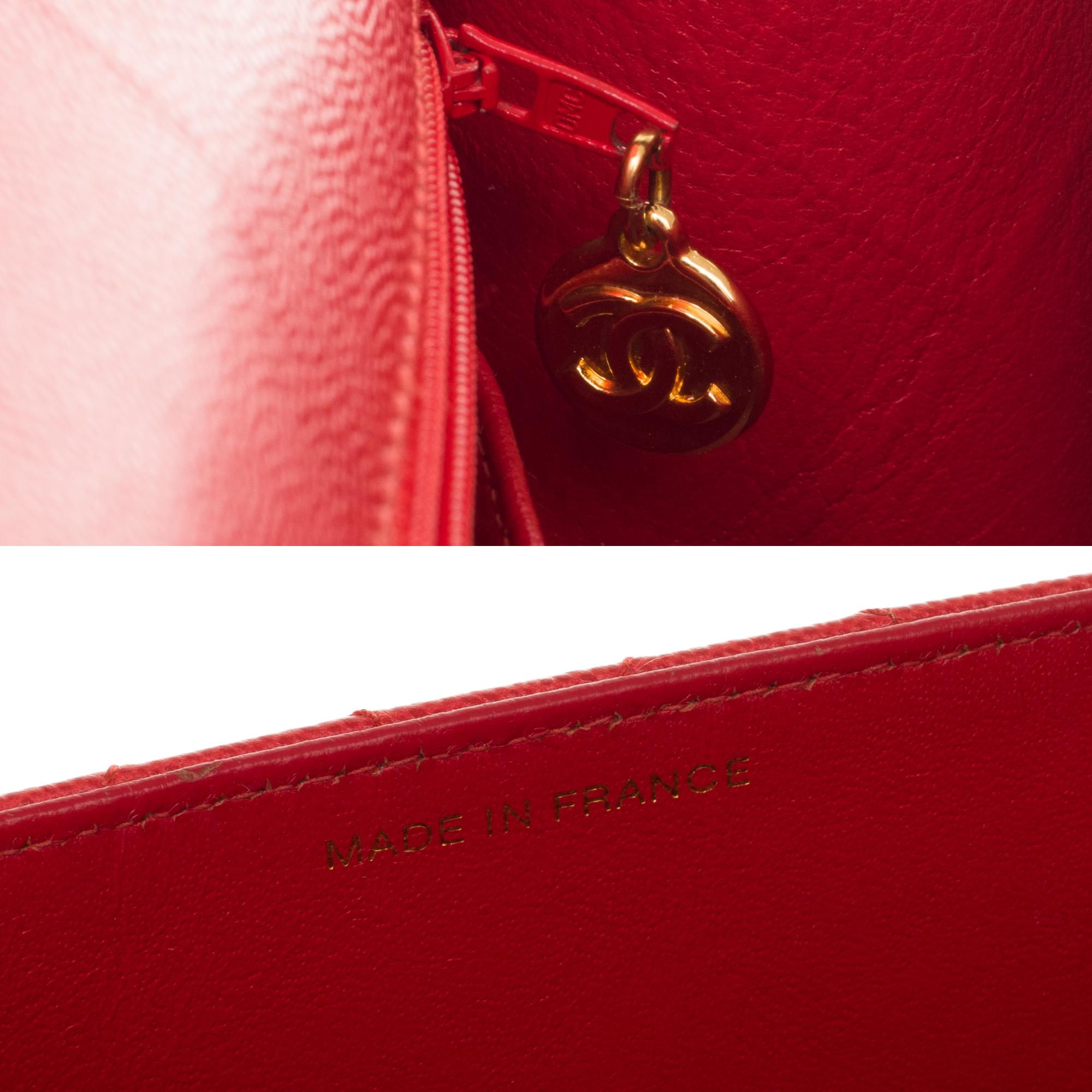 Chanel Timeless 25cm crossbody handbag in red padded caviar leather, GHW 2