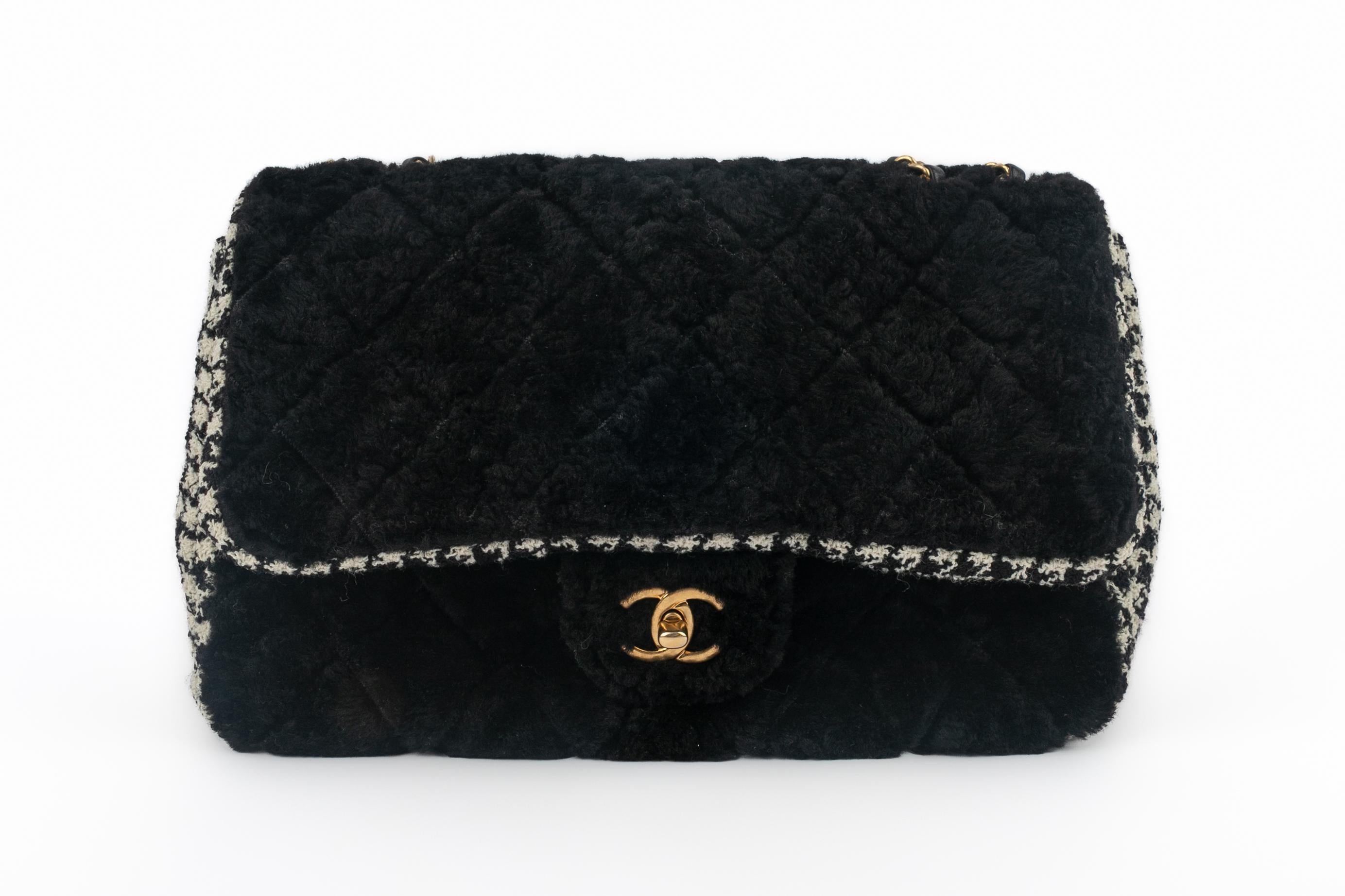 Chanel Zeitlose Tasche 2020 Limitierte Auflage (Schwarz) im Angebot