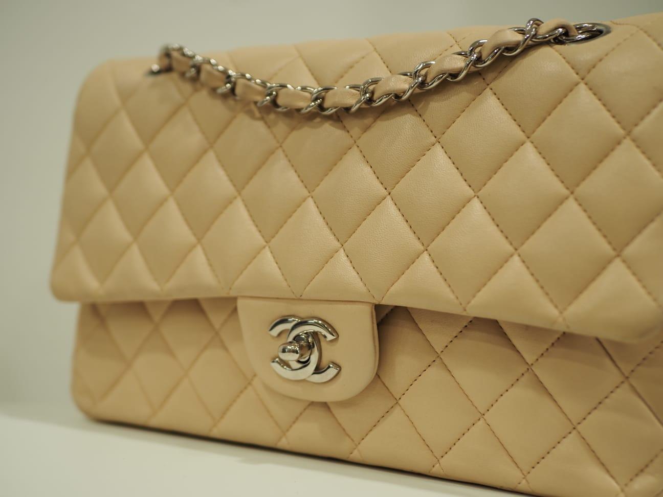Women's or Men's Chanel timeless beige 2.55 shoulder bag
