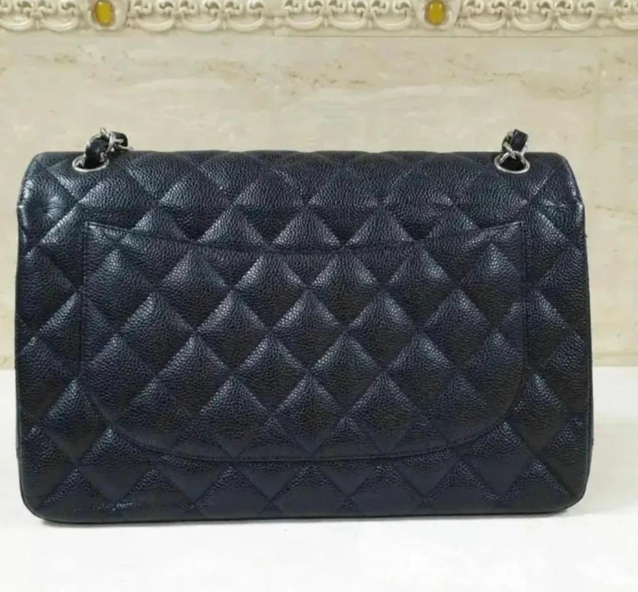 CHANEL Timeless Black Large Double Flap Caviar Crossbody Shoulder Bag In Good Condition For Sale In Krakow, PL