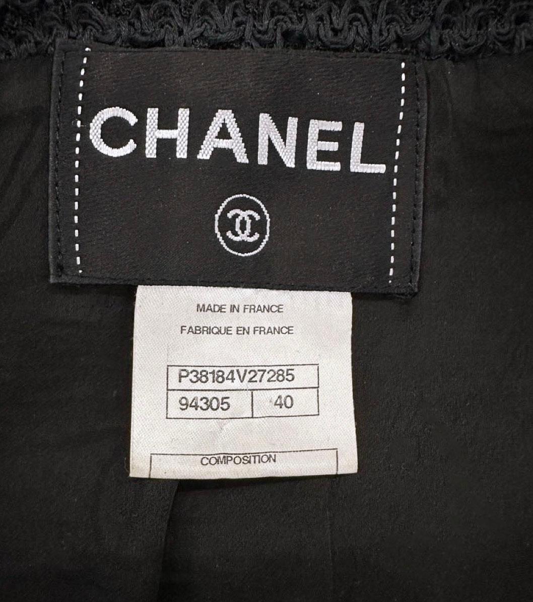 CHANEL Timeless Black Tweed Jacket with CC Gripoix Buttons 40 FR en vente 4