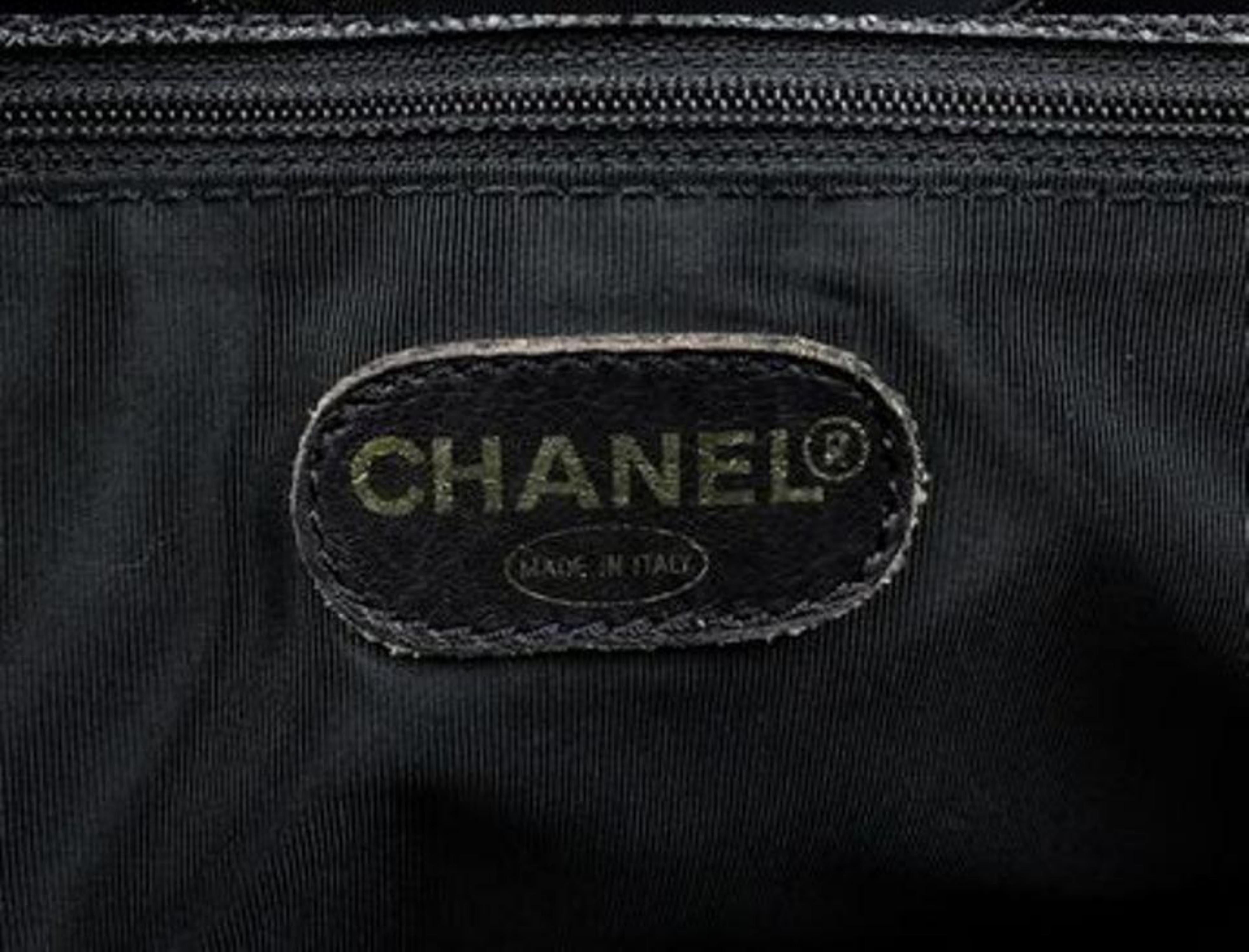 Chanel Timeless Caviar 218178 Black Leather Tote For Sale 8
