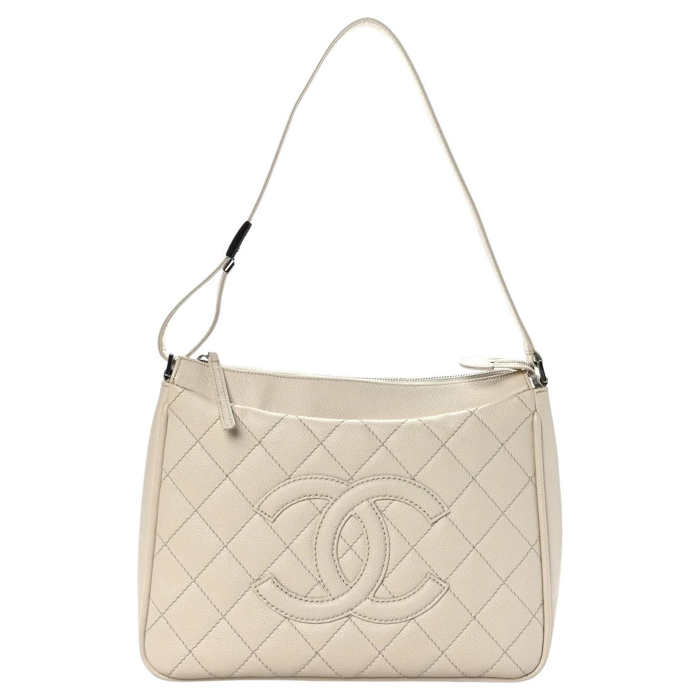 Chanel Timeless Kaviar Hobo Tasche in neutralem Perlenleder mit silberner Hardware