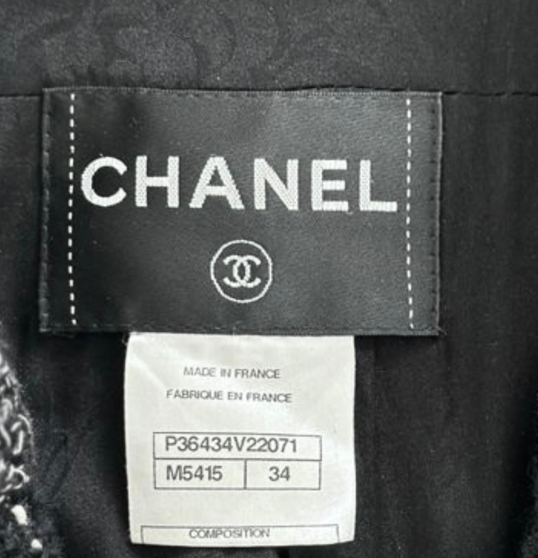 Chanel Timeless CC Buttons Black Tweed Jacket  For Sale 3