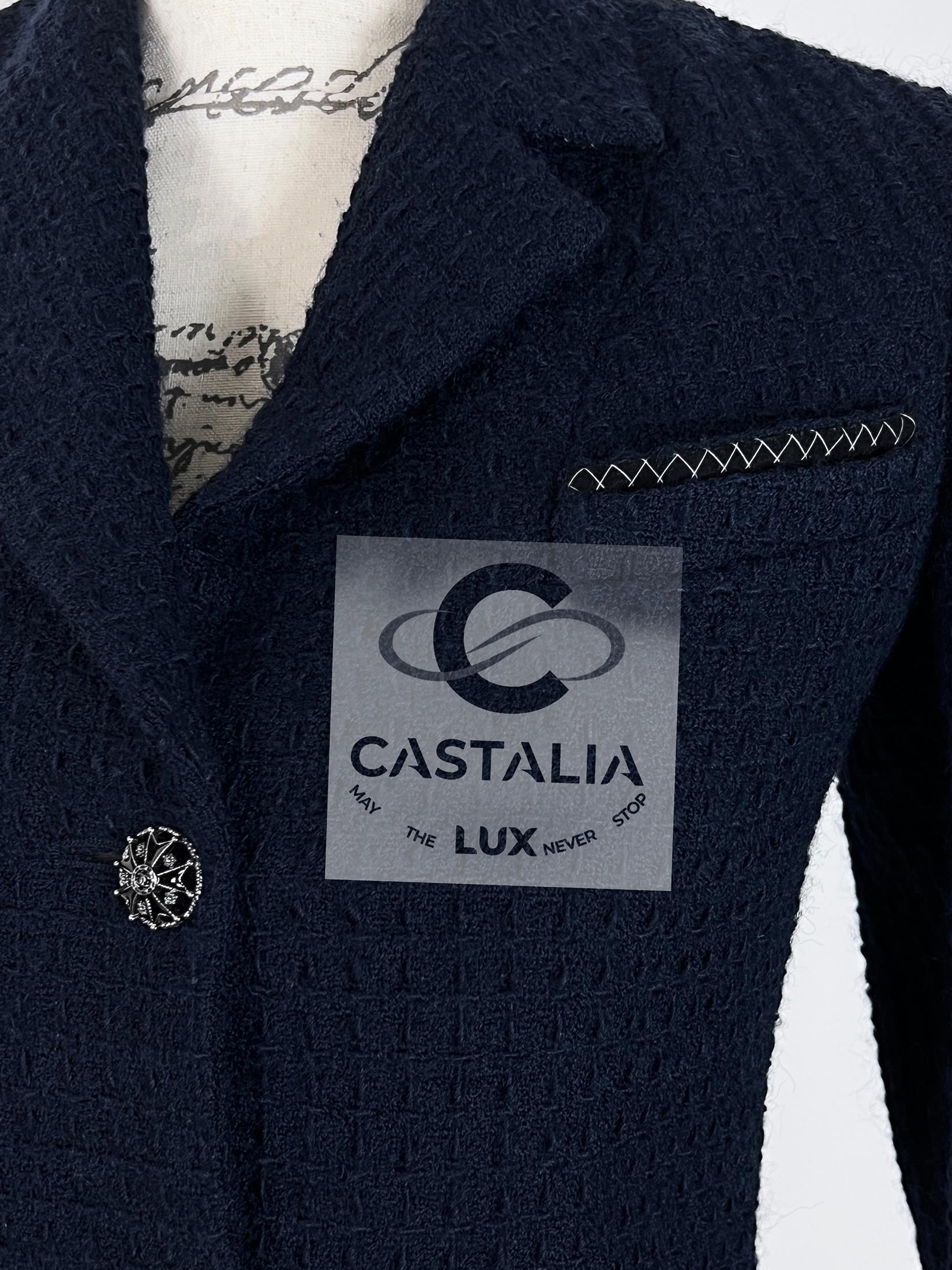 Chanel Timeless CC Gripoix Buttons Navy Tweed Jacket 38 FR For Sale 2